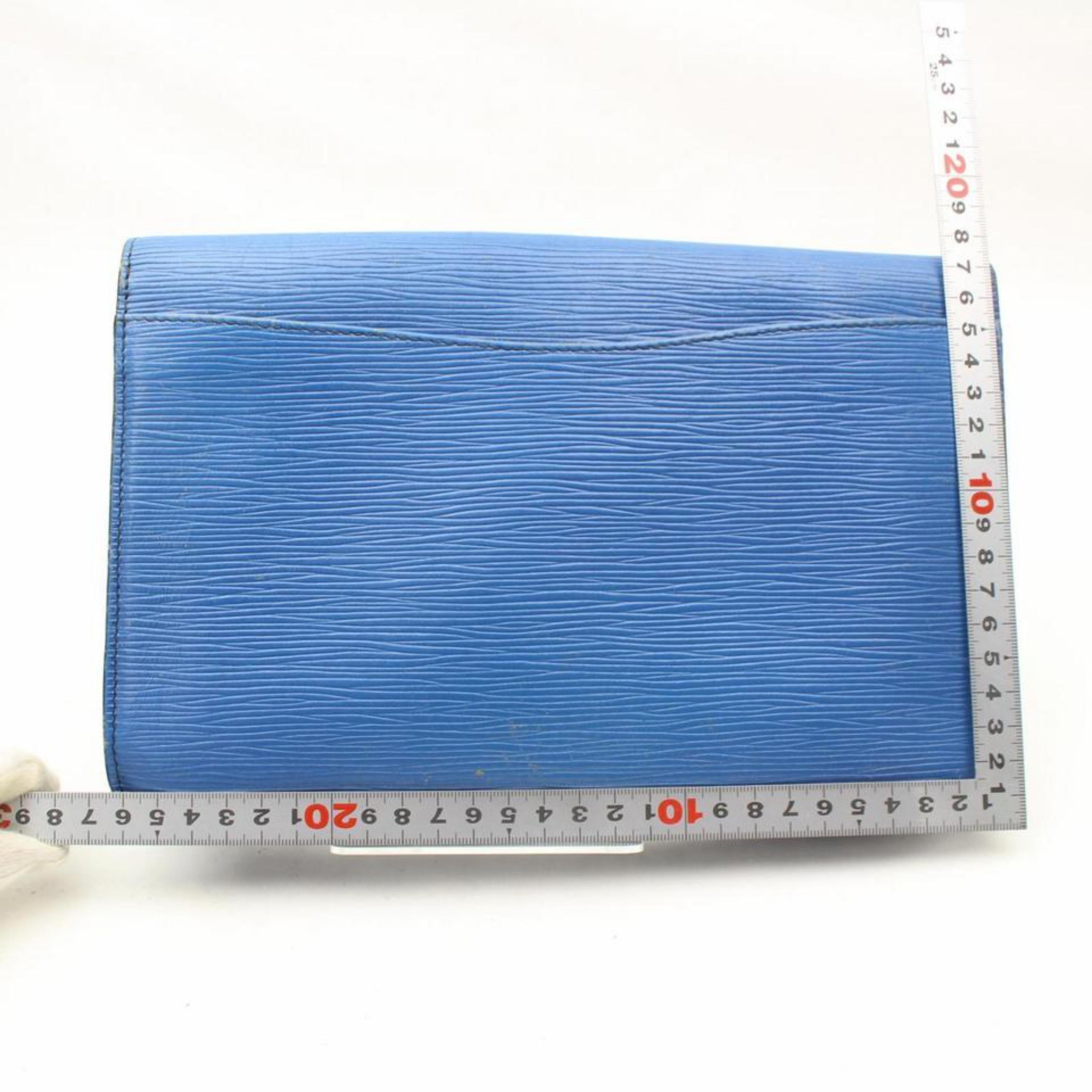 Louis Vuitton Montaigne Pochette Epi Toledo Envelope 869476 Blue Leather Clutch For Sale 1