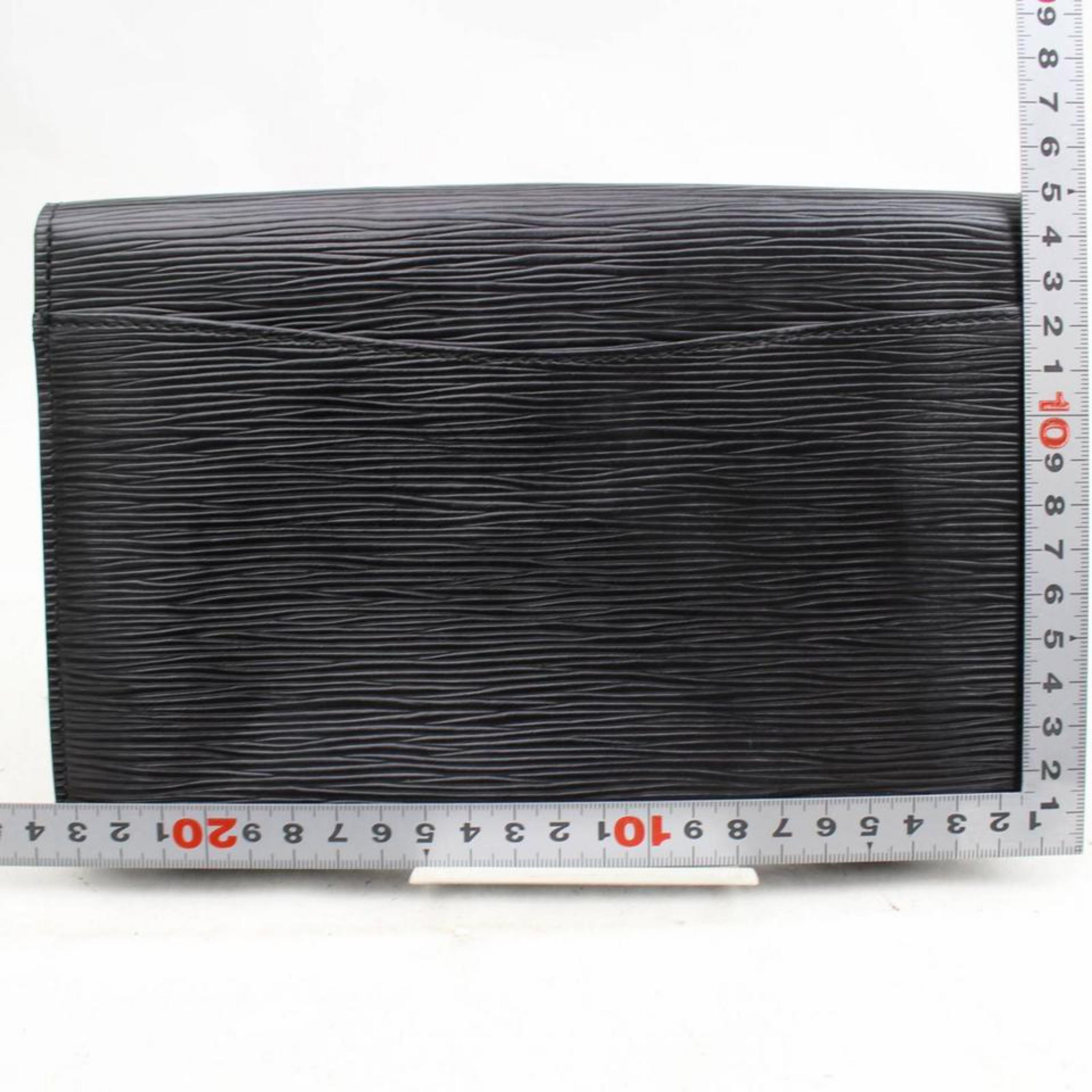 Louis Vuitton Montaigne Pochette Noir Envelope 868807 Black Leather Clutch For Sale 1