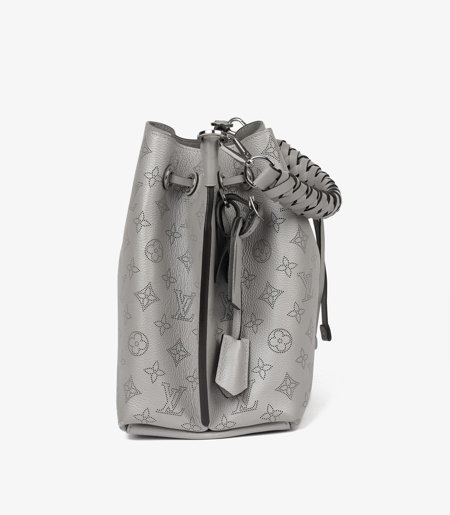 Louis Vuitton Mouse Grey Mahina Perforated Monogram Calfskin Leather Muria In Excellent Condition In Bishop's Stortford, Hertfordshire