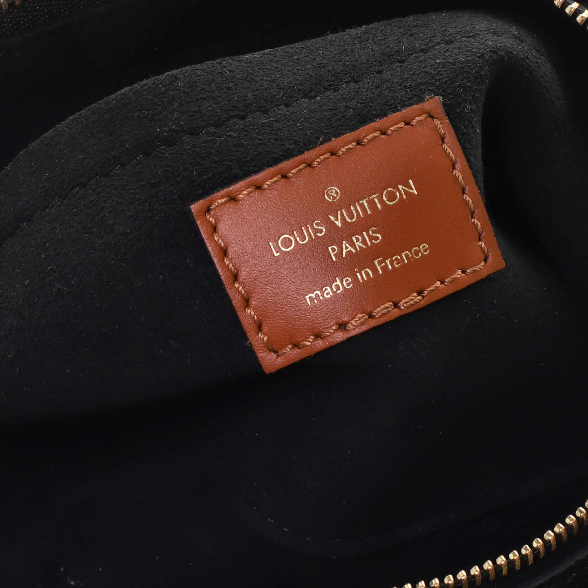 Women's or Men's Louis Vuitton Multi Pochette Accessoires Wild at Heart Monogram Empreinte Giant