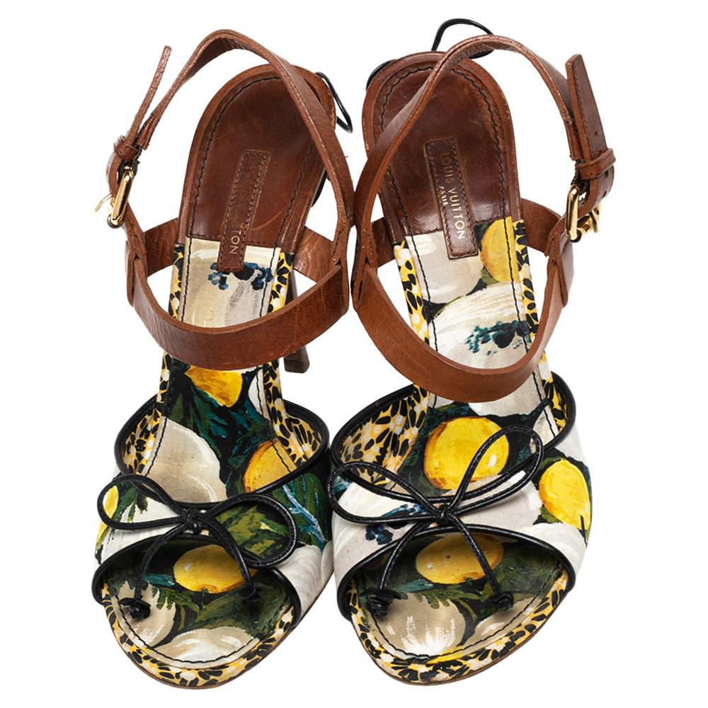 Mehrfarbige Sandalen aus Segeltuch und Leder mit Blumenfeldern von Louis Vuitton, Größe 38 im Angebot 2