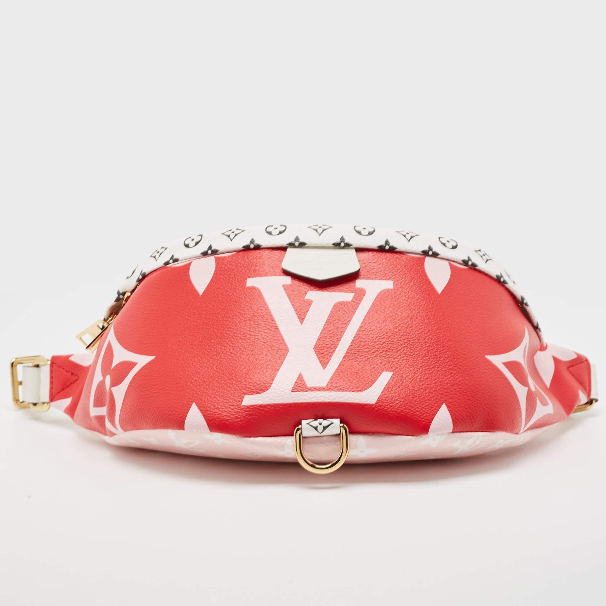 Riñonera de lona con monograma gigante multicolor Louis Vuitton en Excelente Estado en Dubai, Al Qouz 2