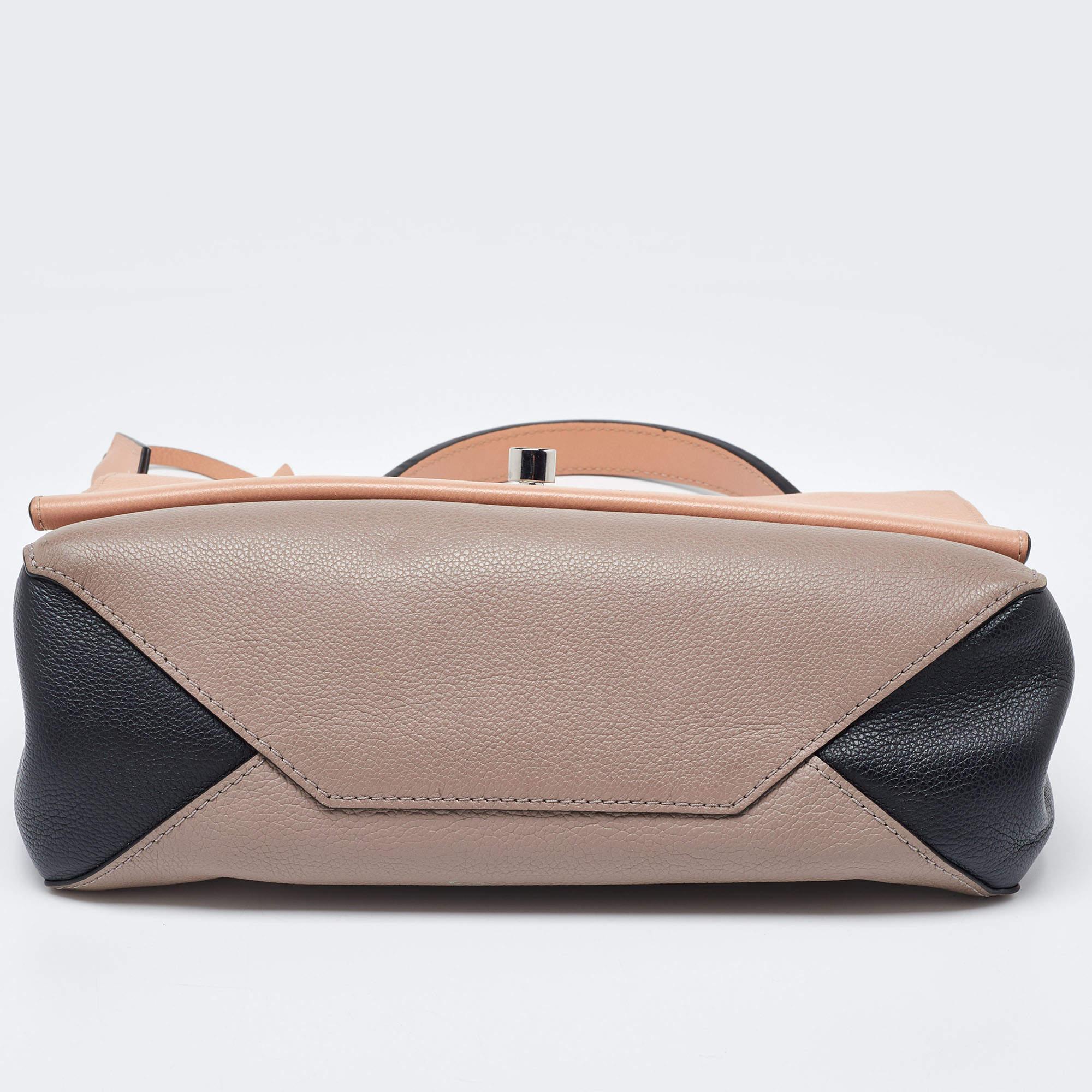 Louis Vuitton Multicolor Leather Lockme II Bag For Sale 14