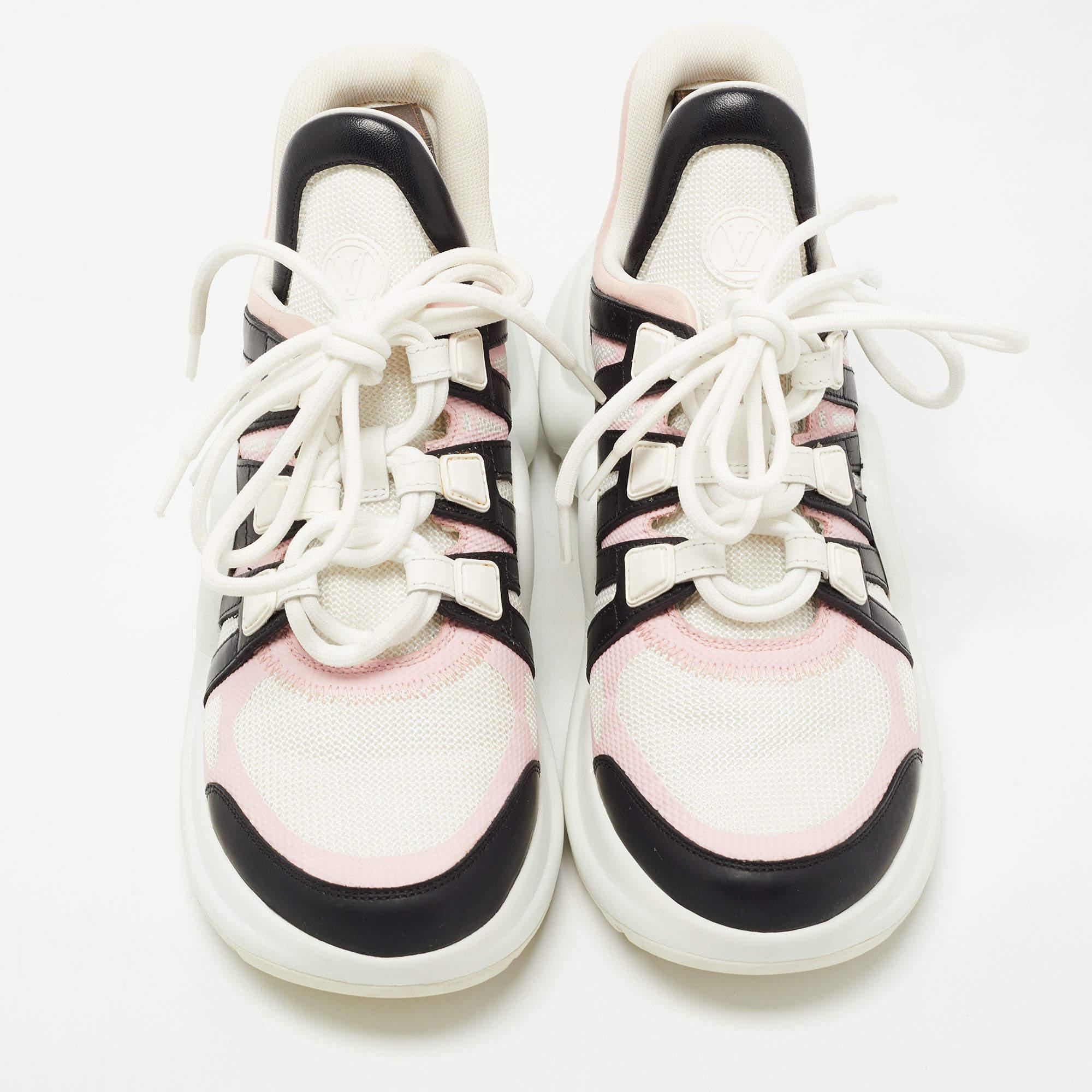 The Spring/Summer 2018 collection by Louis Vuitton introduced us to the Archlight sneakers at a time when the fever for chunky sneakers had just set in. The design is characterized by a futuristic vibe with a tinge of influence from vintage