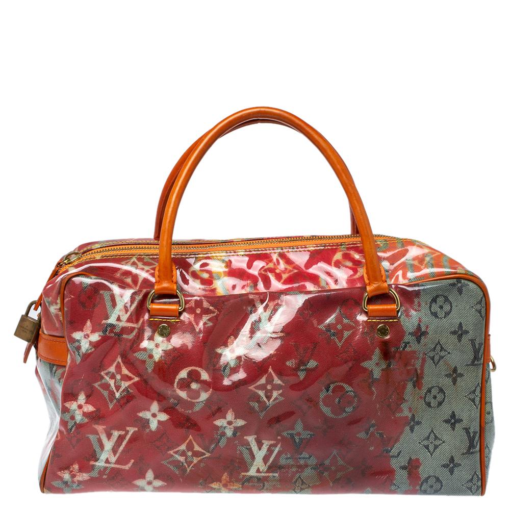 Don’t hesitate to grab this stylish limited edition Monogram Pulp Weekender PM bag from Louis Vuitton. This multicolored, canvas-rendered bag is designed by Richard Prince and is coated making it repellent to water with leather trims. It is finished