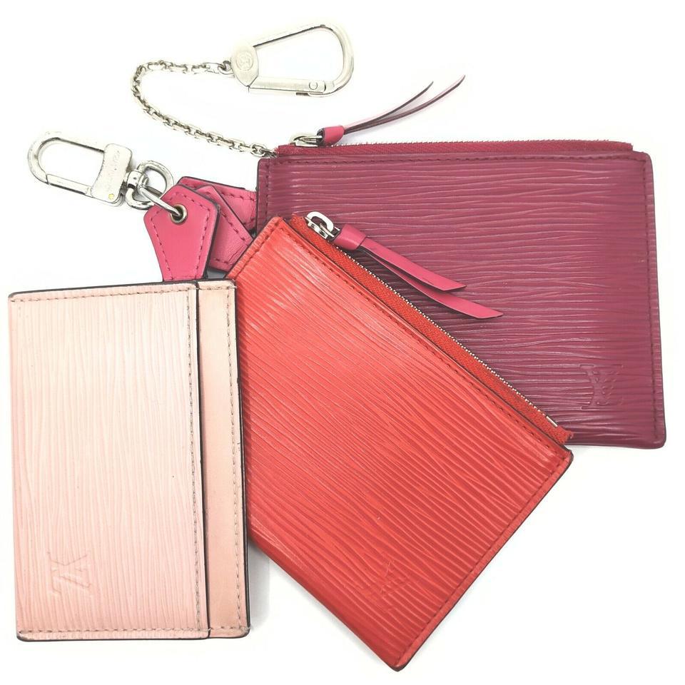 Louis Vuitton Multicolor Pink Epi Leather Trio Card Case Wallet Keychain 863137 In Good Condition For Sale In Dix hills, NY