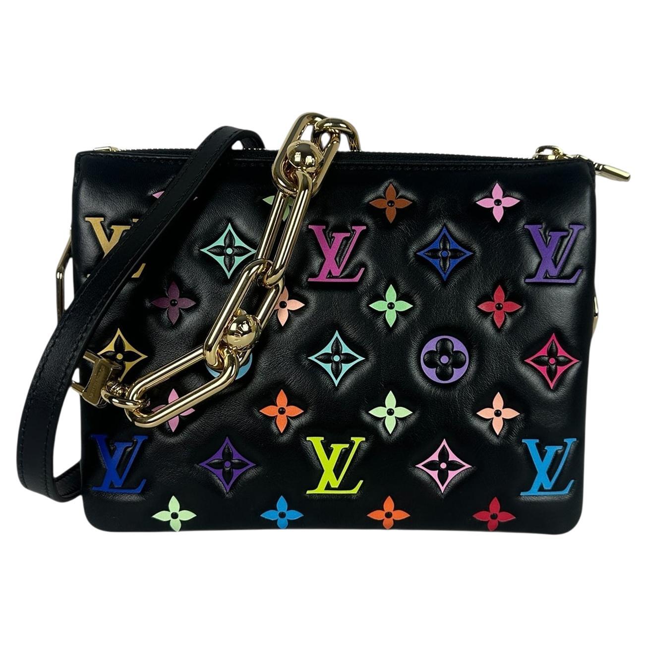 Louis Vuitton Murakami LV X TM Lammfell geprägtes Monogramm Coussin BB Umhängetasche mit Monogramm