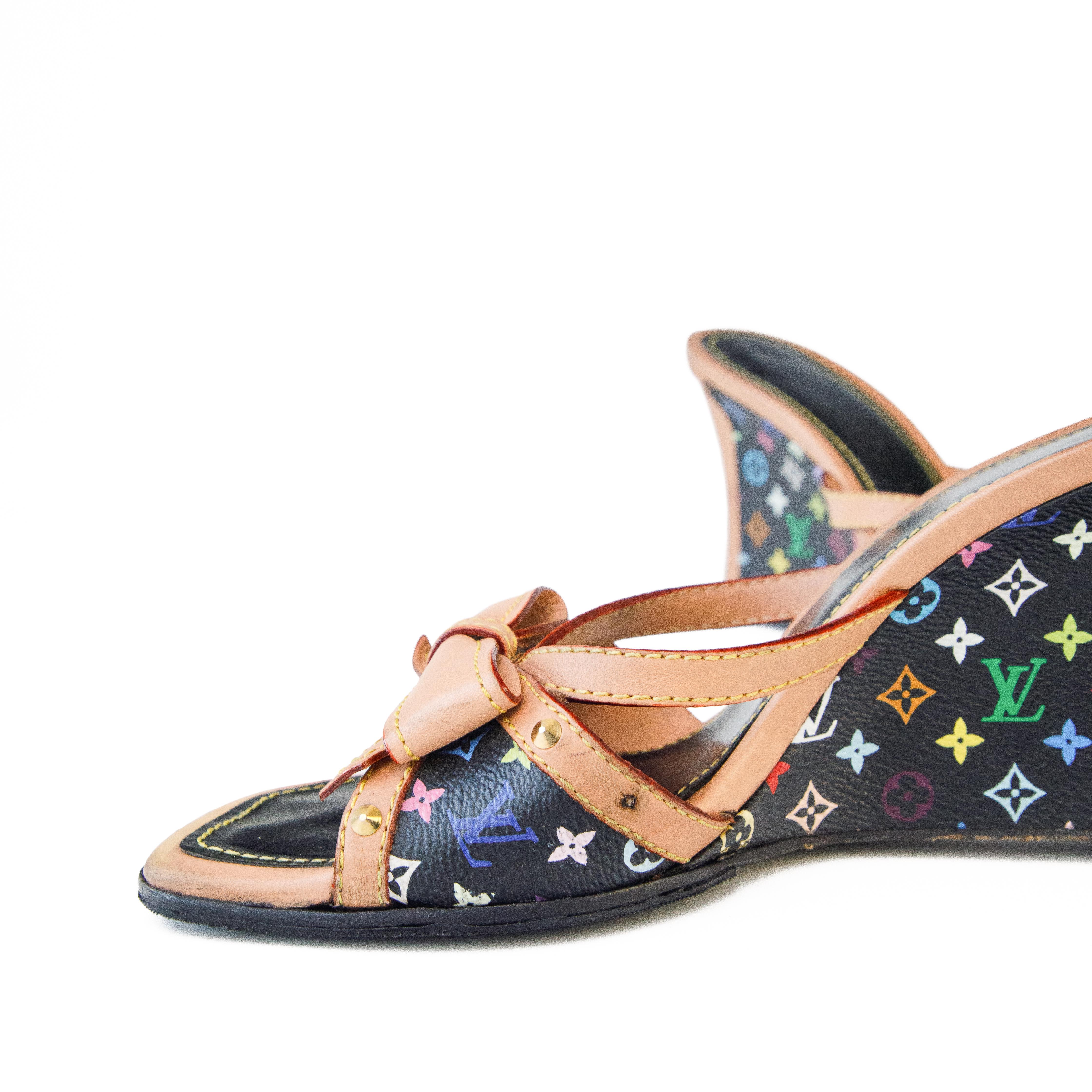 Tacones altos de cuña con monograma Louis Vuitton Murakami talla 37.5 1