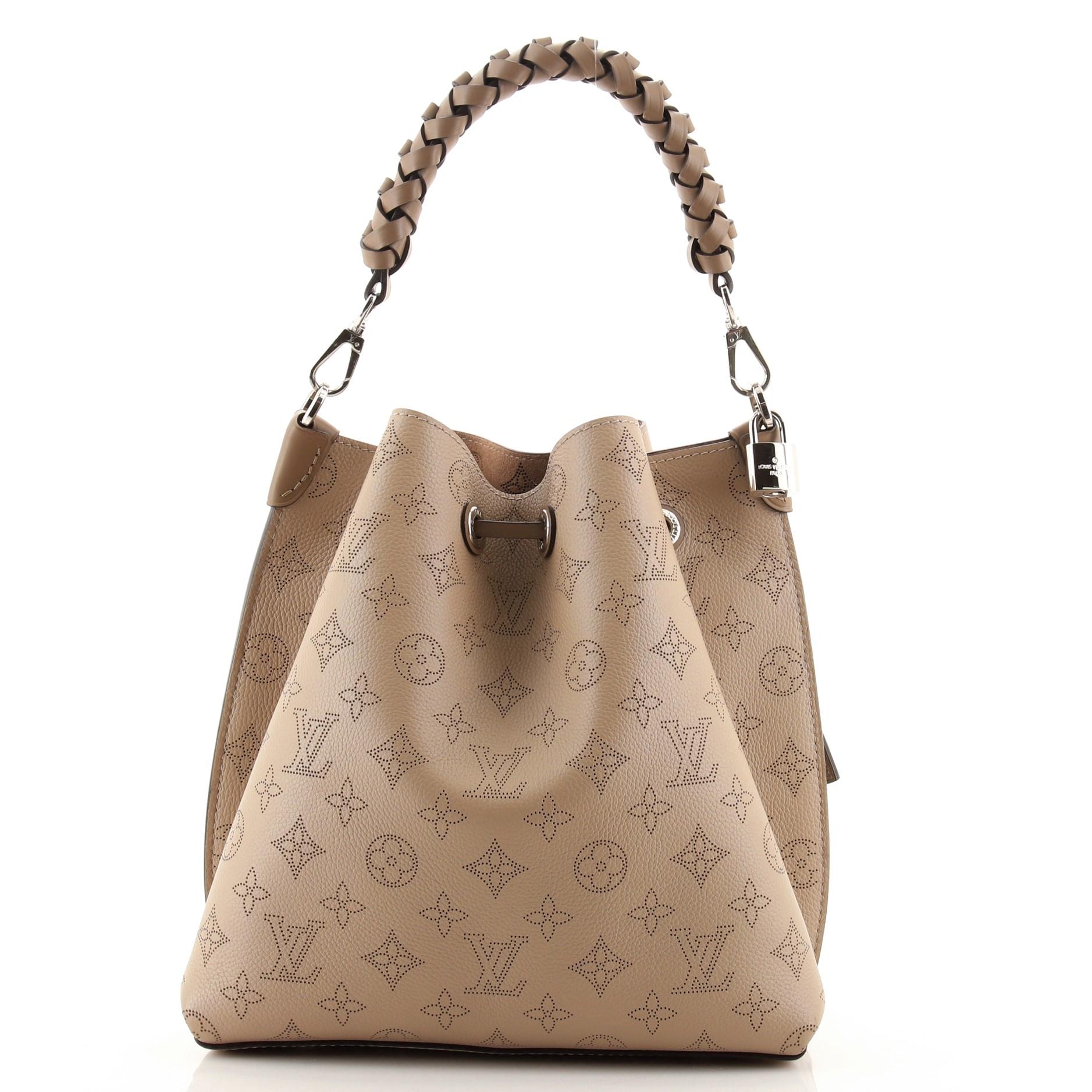 Louis Vuitton Muria Eimertasche aus Mahina-Leder im Zustand „Gut“ in NY, NY