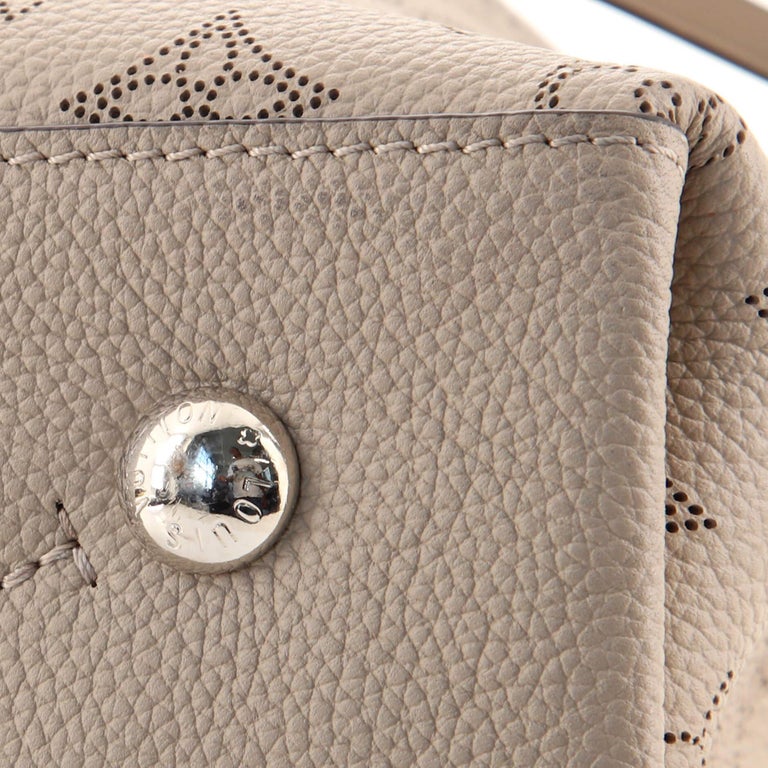 Louis Vuitton Muria Bucket Bag Mahina Leather For Sale at 1stDibs