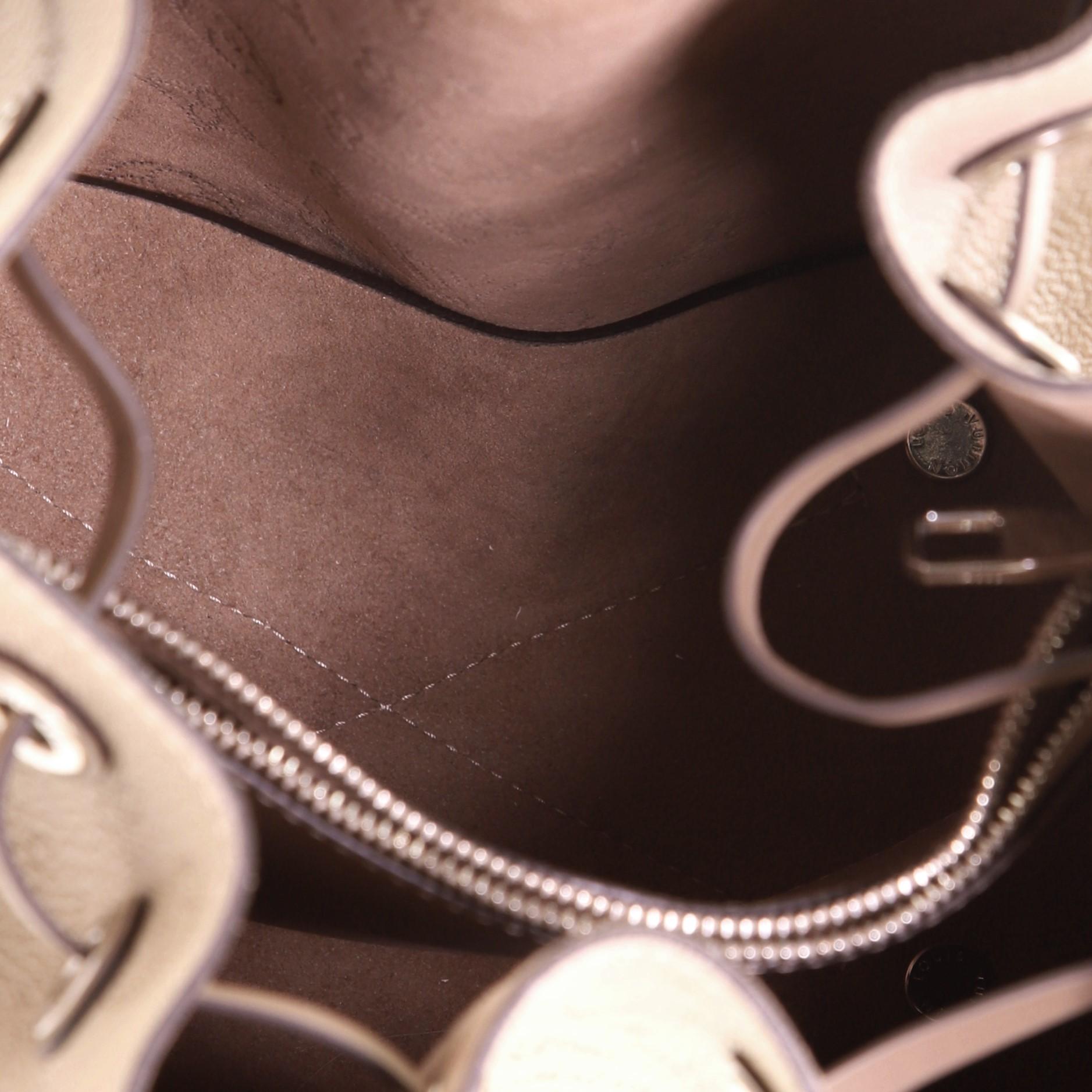 Louis Vuitton Muria Eimertasche aus Mahina-Leder 1