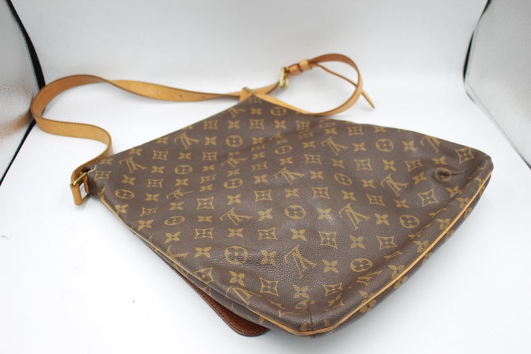 Louis Vuitton Musette Salsa Crossbody Bag For Sale at 1stdibs
