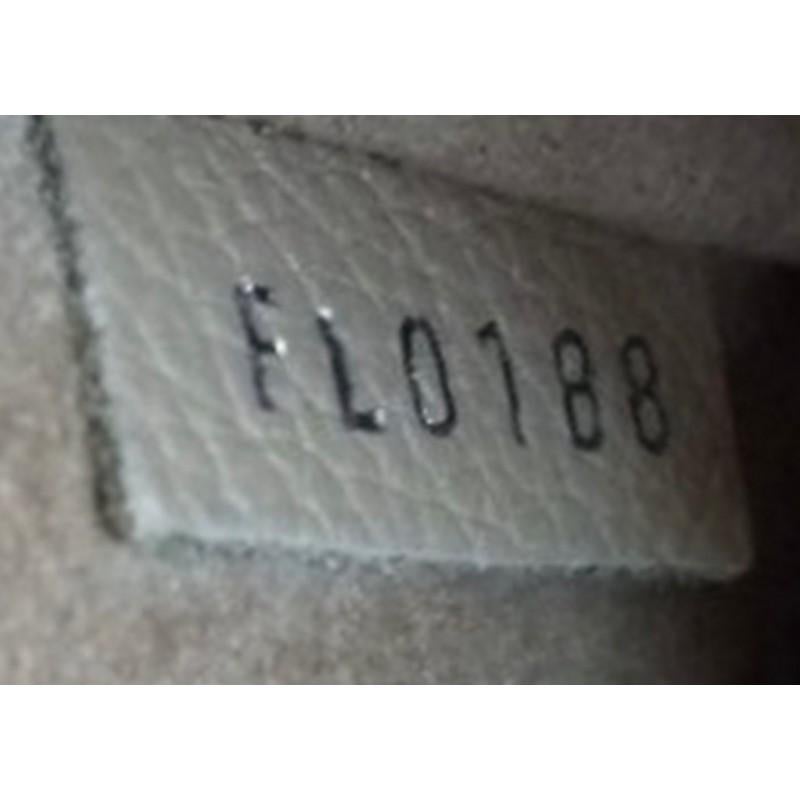 Louis Vuitton Mylockme Handbag Leather BB 4
