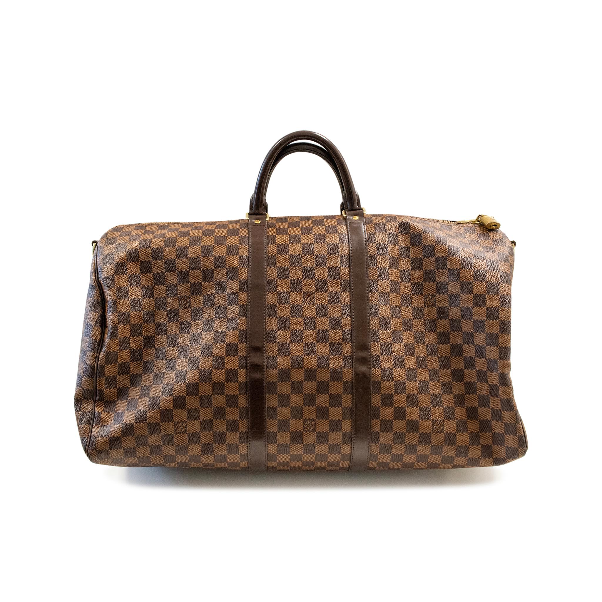 Brand: Louis Vuitton

Measurements (W X H X D): 21.70