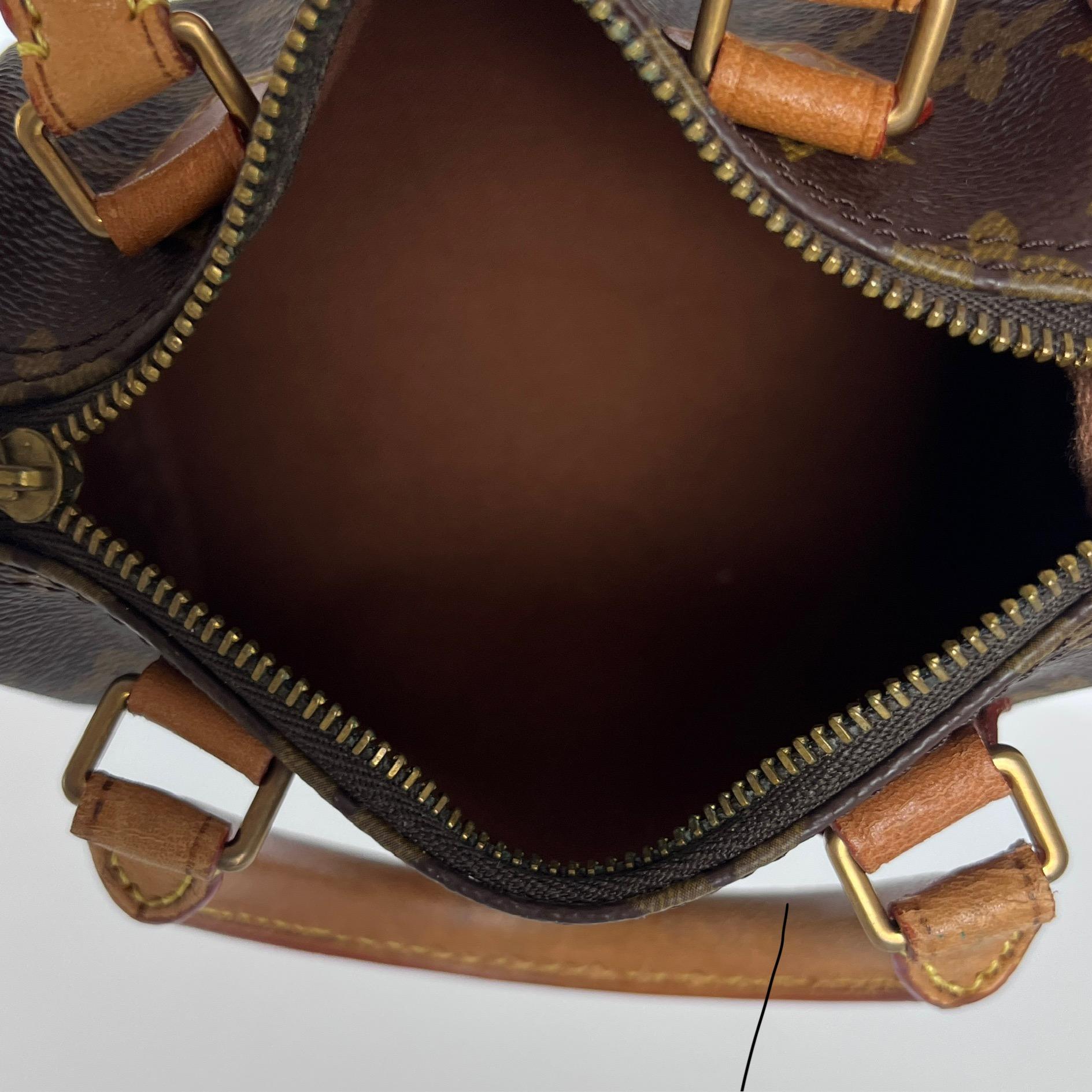 Louis Vuitton Nano Speedy Top Handle Bag Monogram Canvas Brown circa 1990 en vente 5