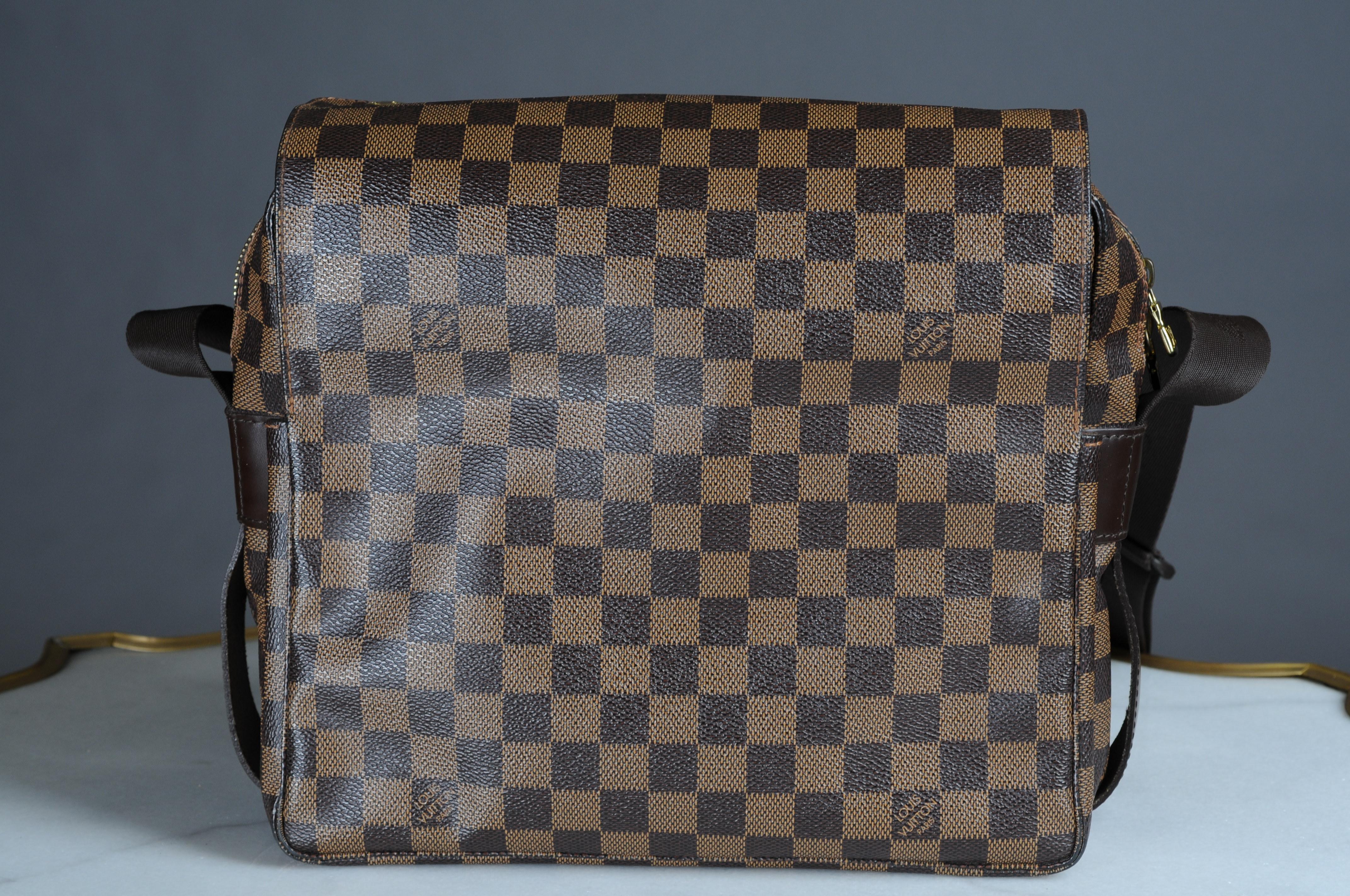 Louis Vuitton Naviglio Damier Canvas Messenger Bag aus Segeltuch  im Angebot 5