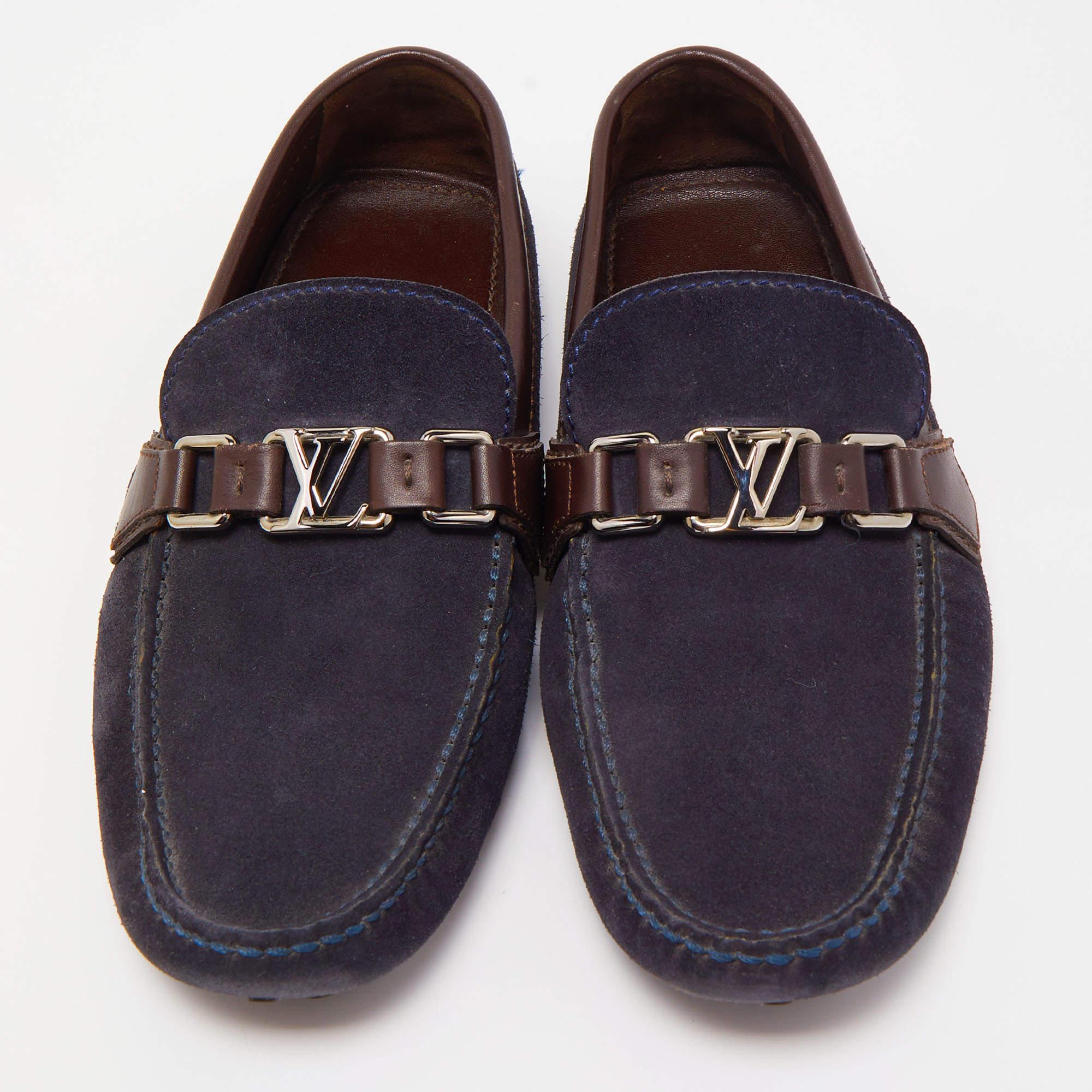Practical, fashionable, and durable—these designer loafers are carefully built to be fine companions to your everyday style. They come made using the best materials to be a prized buy.

Includes: Original Dustbag

