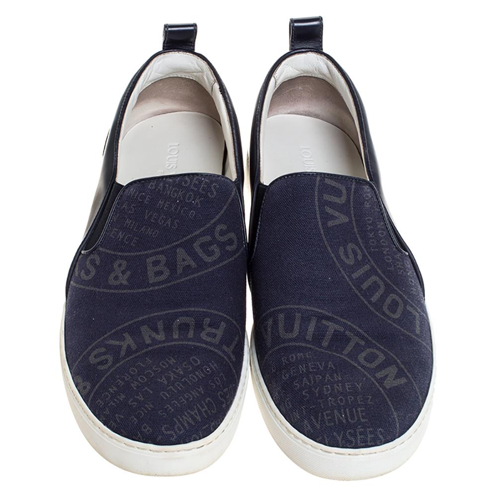 navy blue canvas sneakers