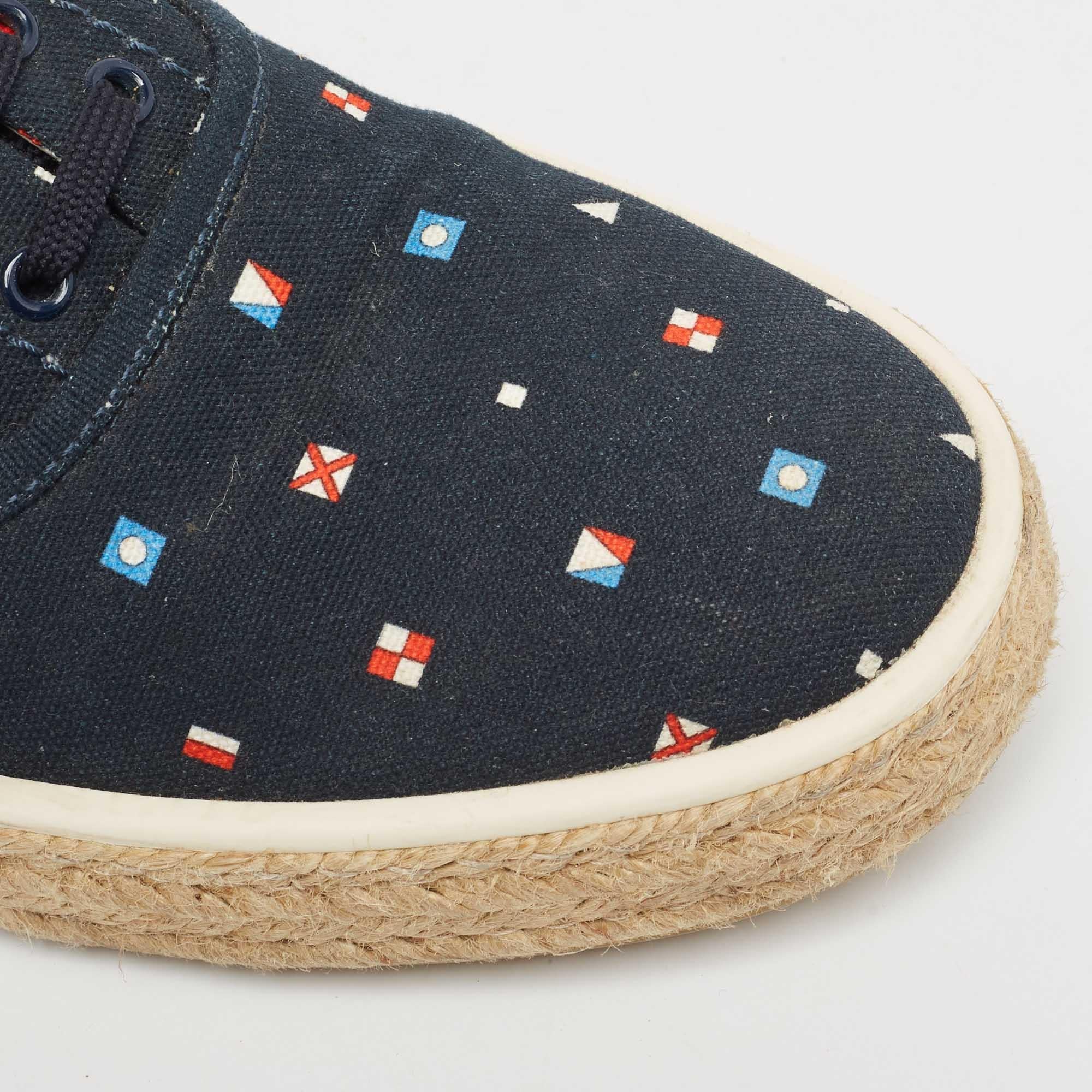 Uomo Espadrillas Louis Vuitton in tela e gomma blu navy misura 43 in vendita