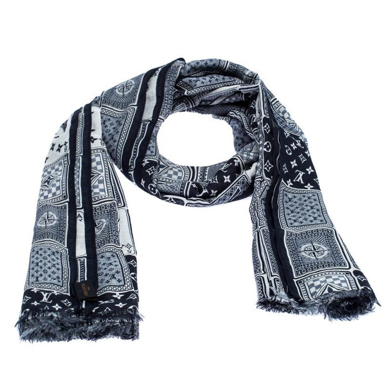 Silk scarf Louis Vuitton Navy in Silk - 32290458