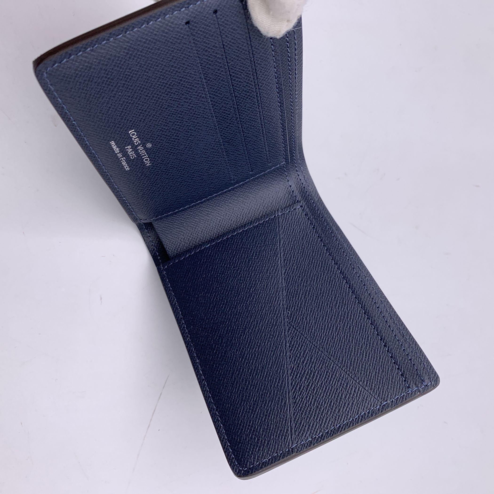 Louis Vuitton Navy Blue Epi Leather Multiple Bifold Wallet In Excellent Condition For Sale In Rome, Rome