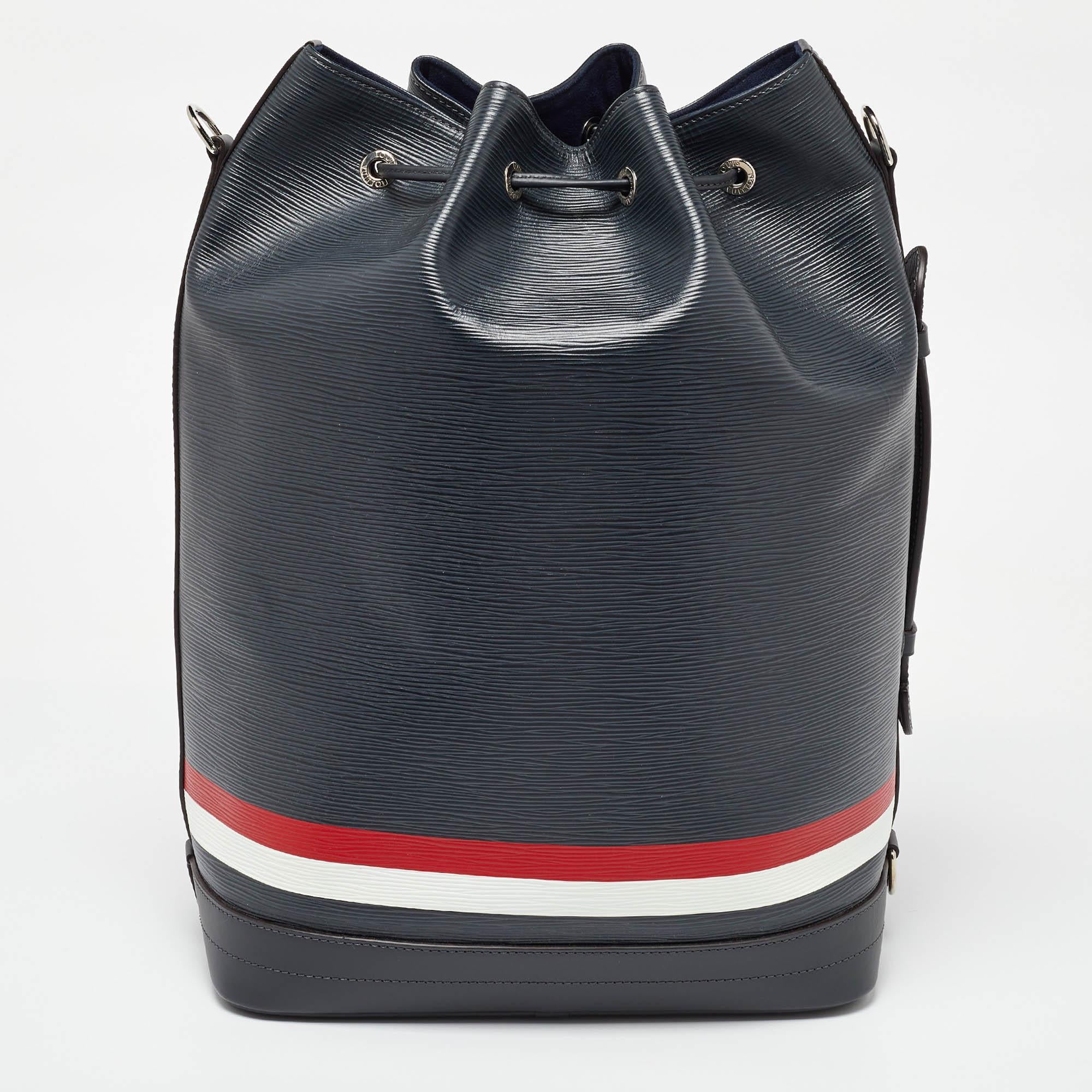 Louis Vuitton Navy Blue Epi Leather Noe Marin Bag In Good Condition For Sale In Dubai, Al Qouz 2