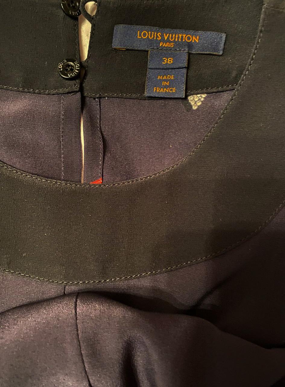 LOUIS VUITTON Minivestido azul marino con estampado floral en crepé de seda EU 38 en Excelente estado para la venta en Montgomery, TX