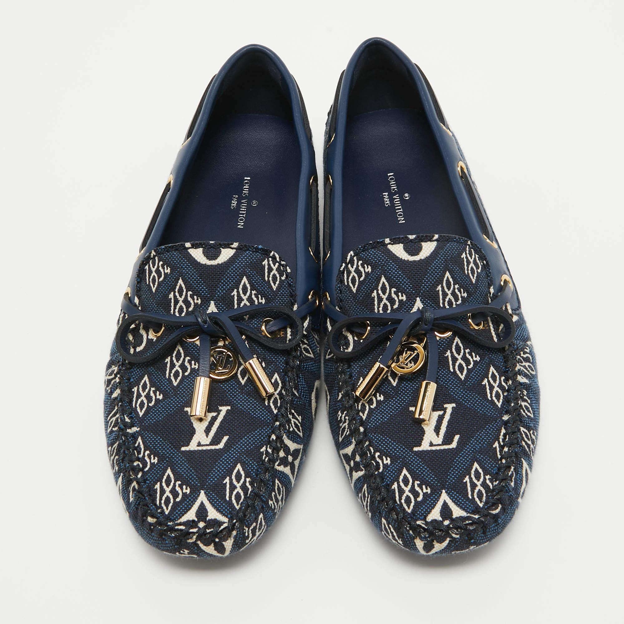 Louis Vuitton Navy Blue Leather and Denim Gloria Loafers Size 36 In New Condition In Dubai, Al Qouz 2