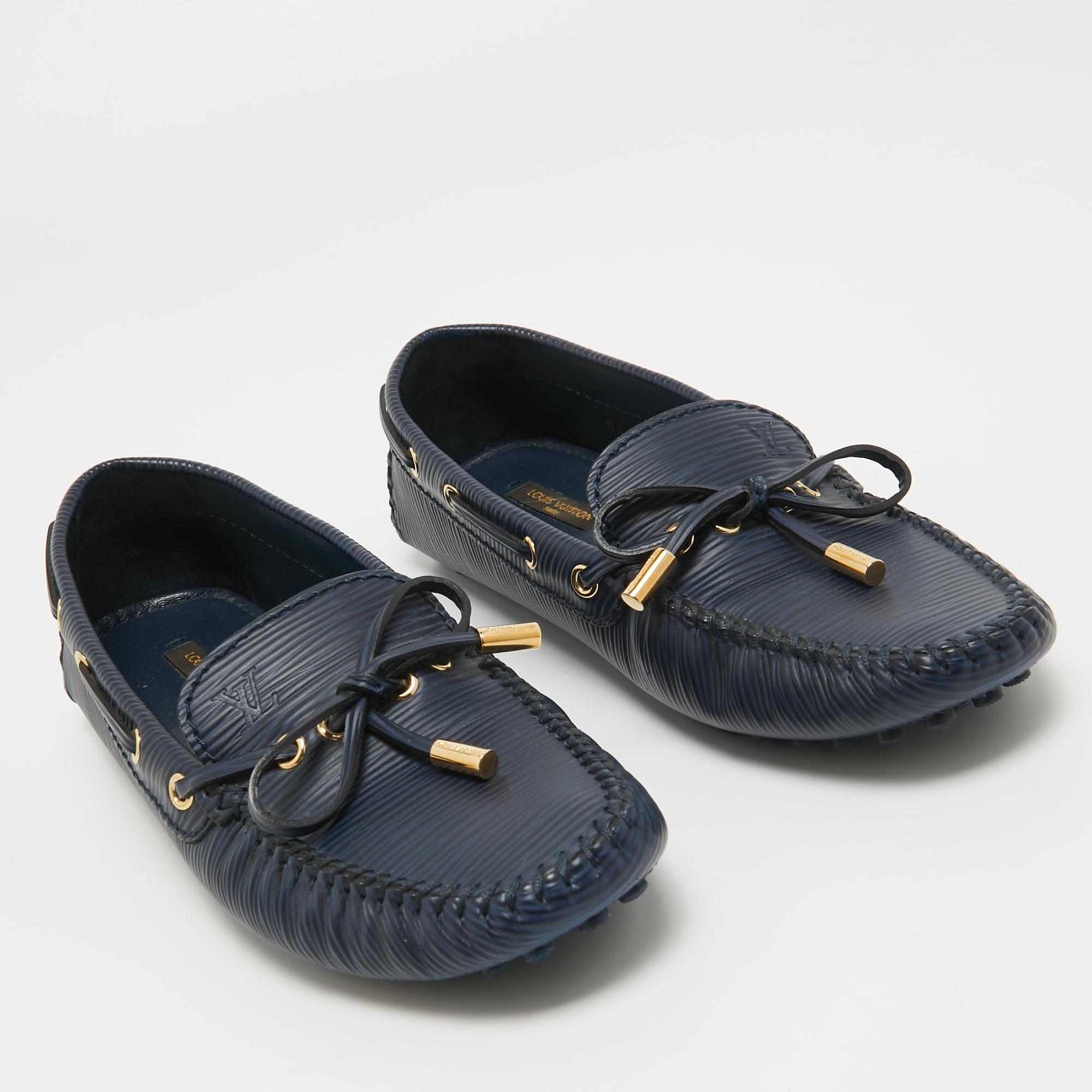 Louis Vuitton Navy Blue Leather Arizona Bow Slip On Loafers Size 36.5 In Good Condition For Sale In Dubai, Al Qouz 2