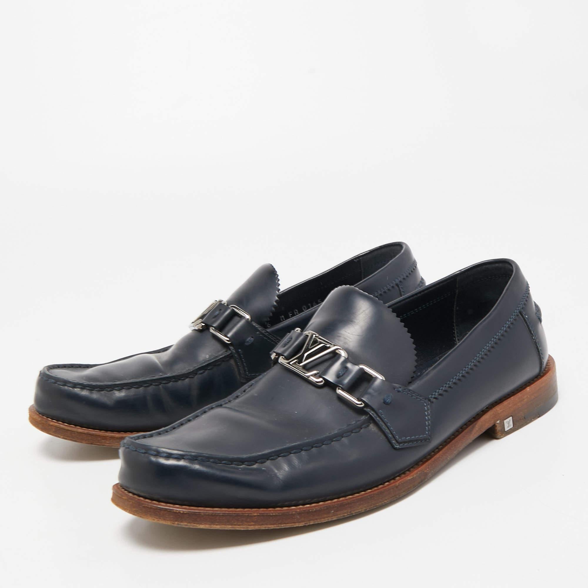 Louis Vuitton Navy Blue Leather Hockenheim Loafers Size 40 In Good Condition For Sale In Dubai, Al Qouz 2