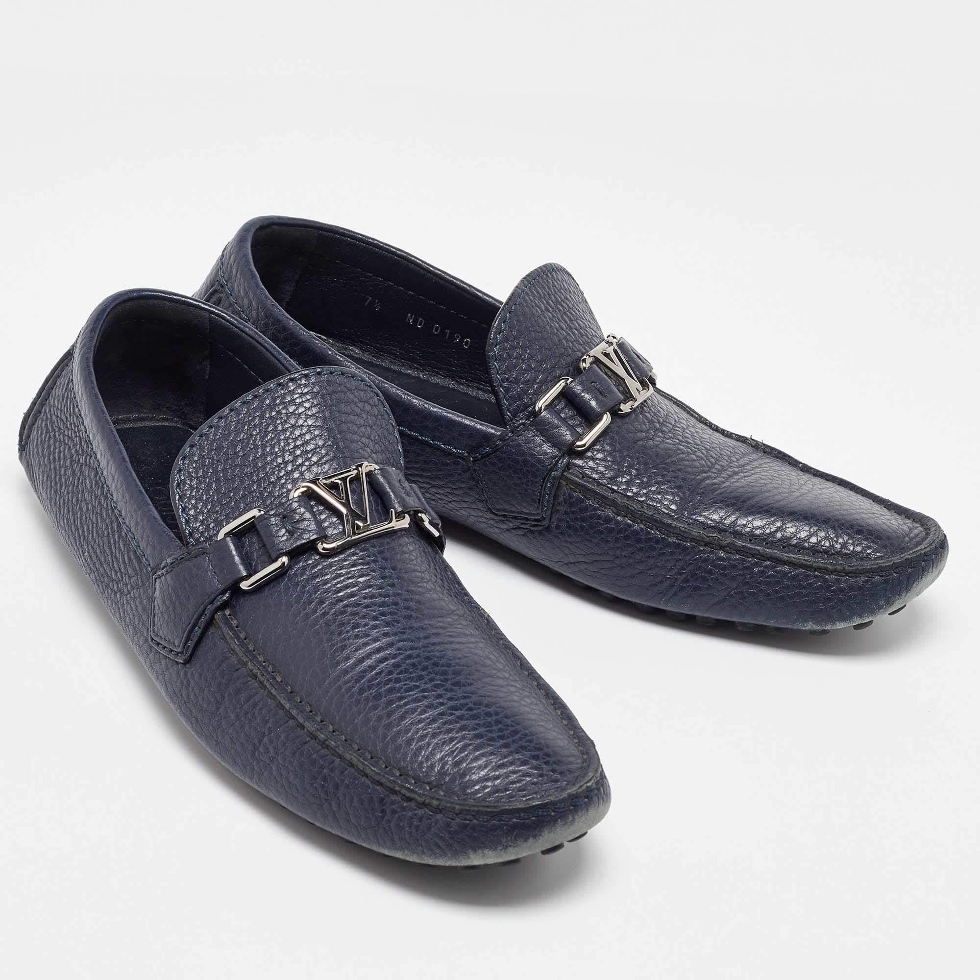 Louis Vuitton Navy Blue Leather Hockenheim Loafers Size 41.5 In Fair Condition For Sale In Dubai, Al Qouz 2