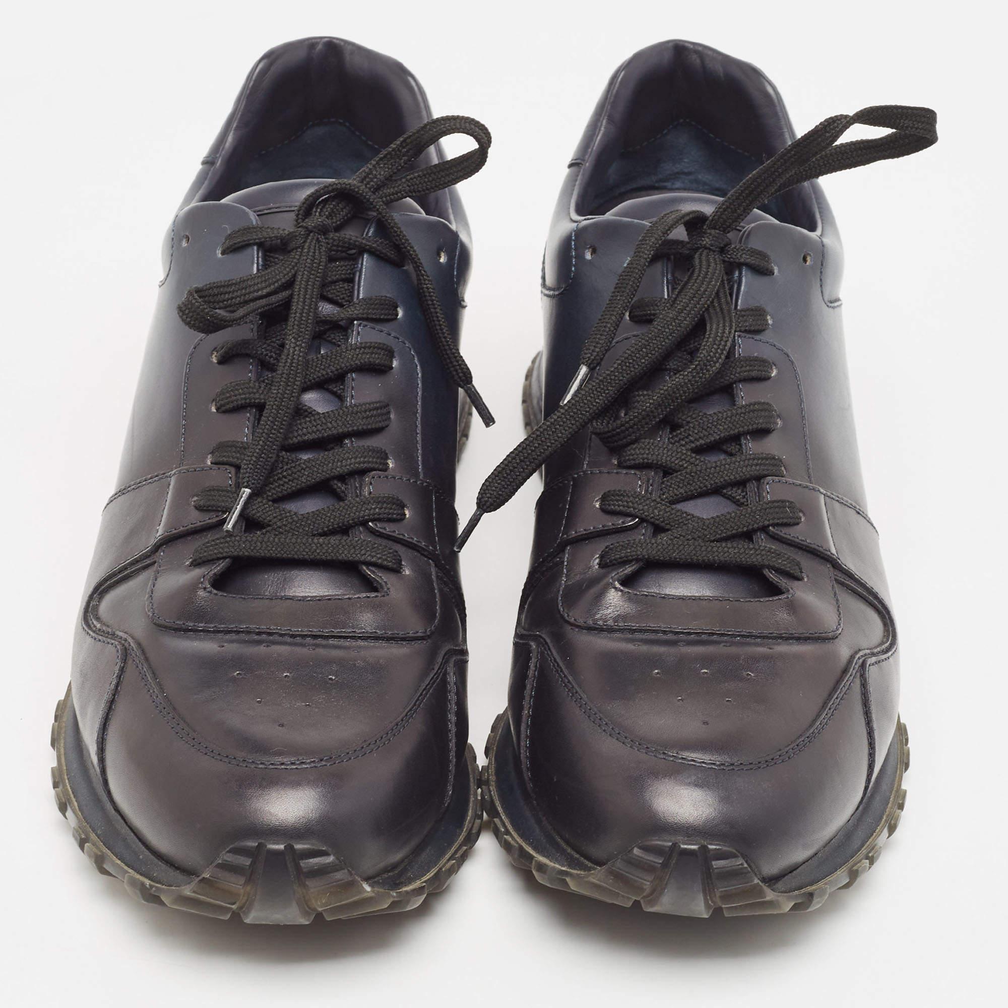 Made to provide comfort, these Run Away sneakers by Louis Vuitton are trendy and stylish. They've been crafted from leather and designed with lace-up vamps and the label on the metal inserts. Wear them with your casual outfits for a sporty look