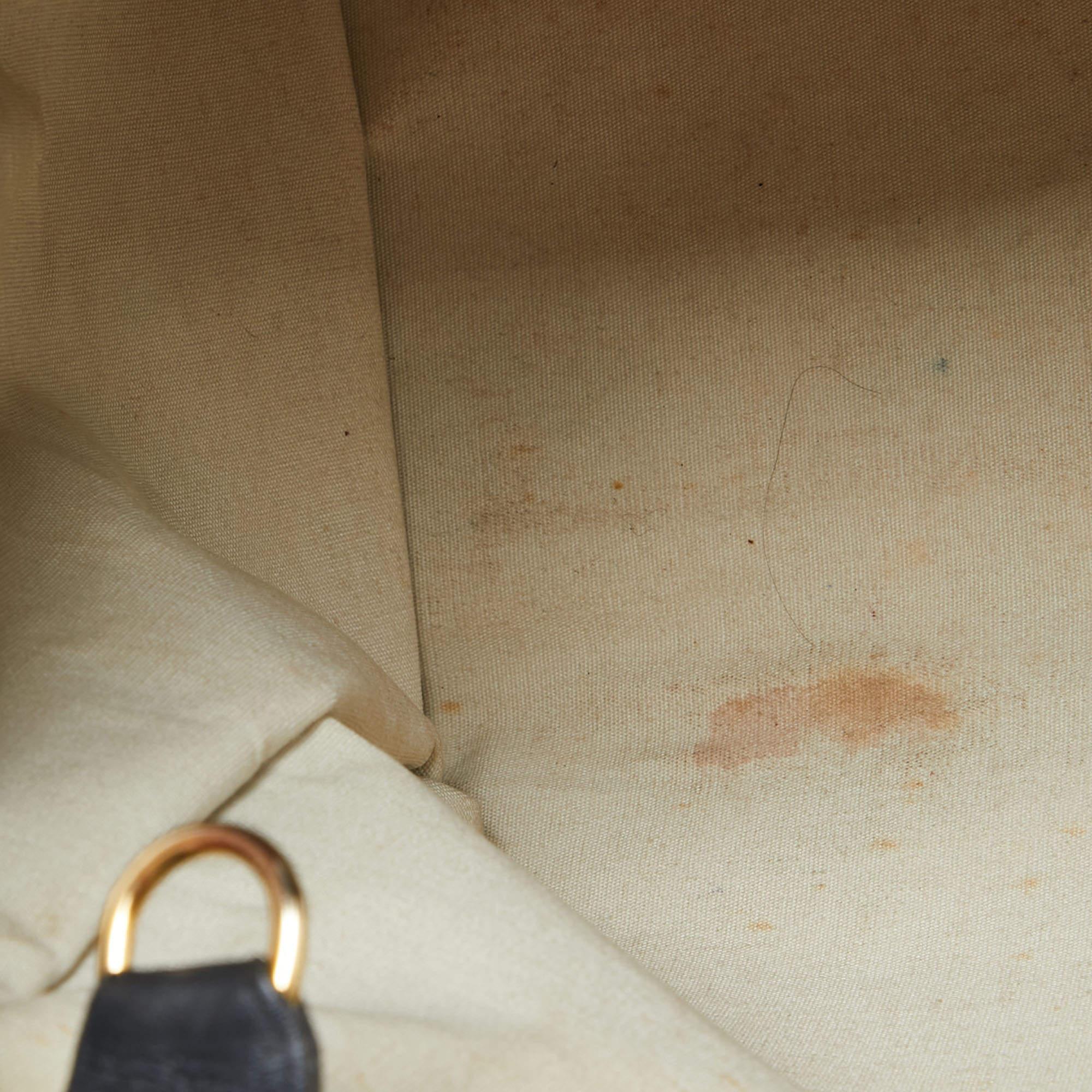 Louis Vuitton mini sac Josephine PM bleu marine à monogrammes en vente 1
