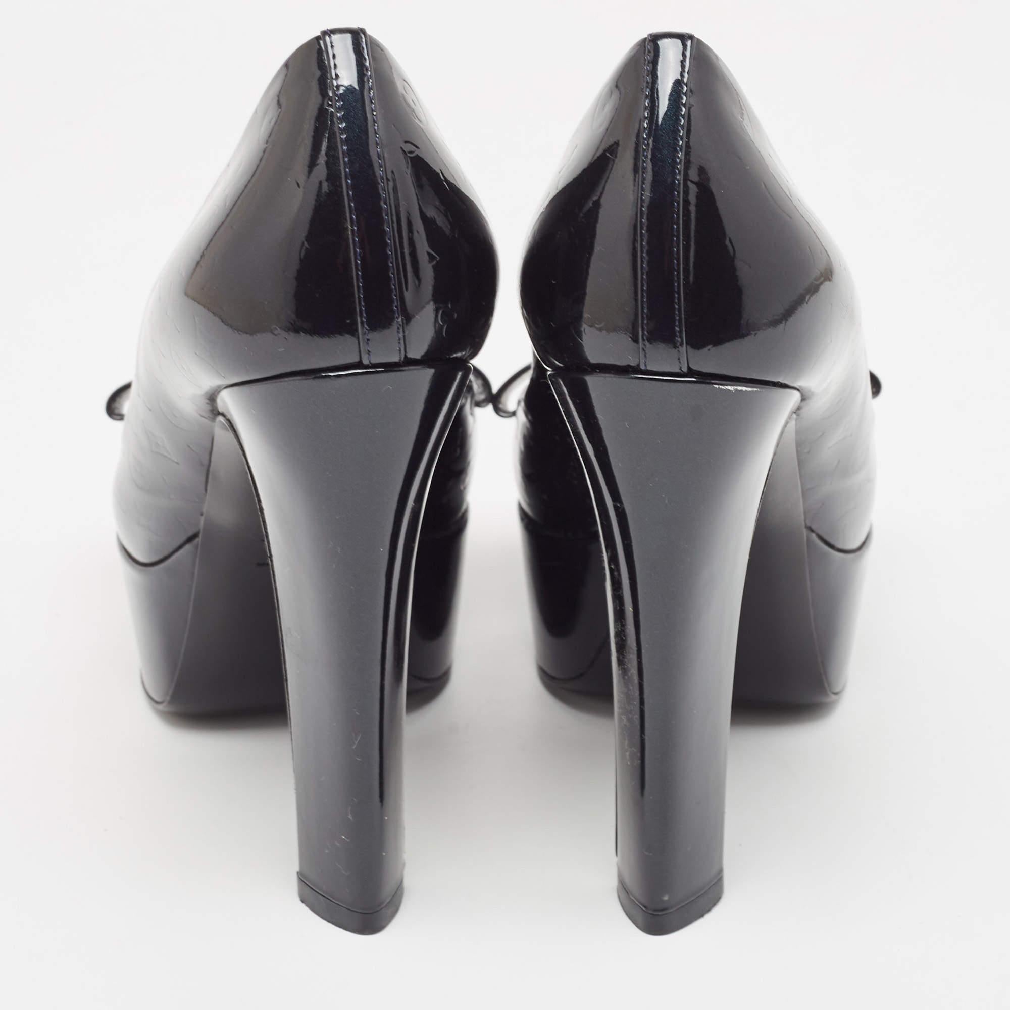 Women's Louis Vuitton Navy Blue Monogram Vernis True Peep Toe Platform Pumps Size 39