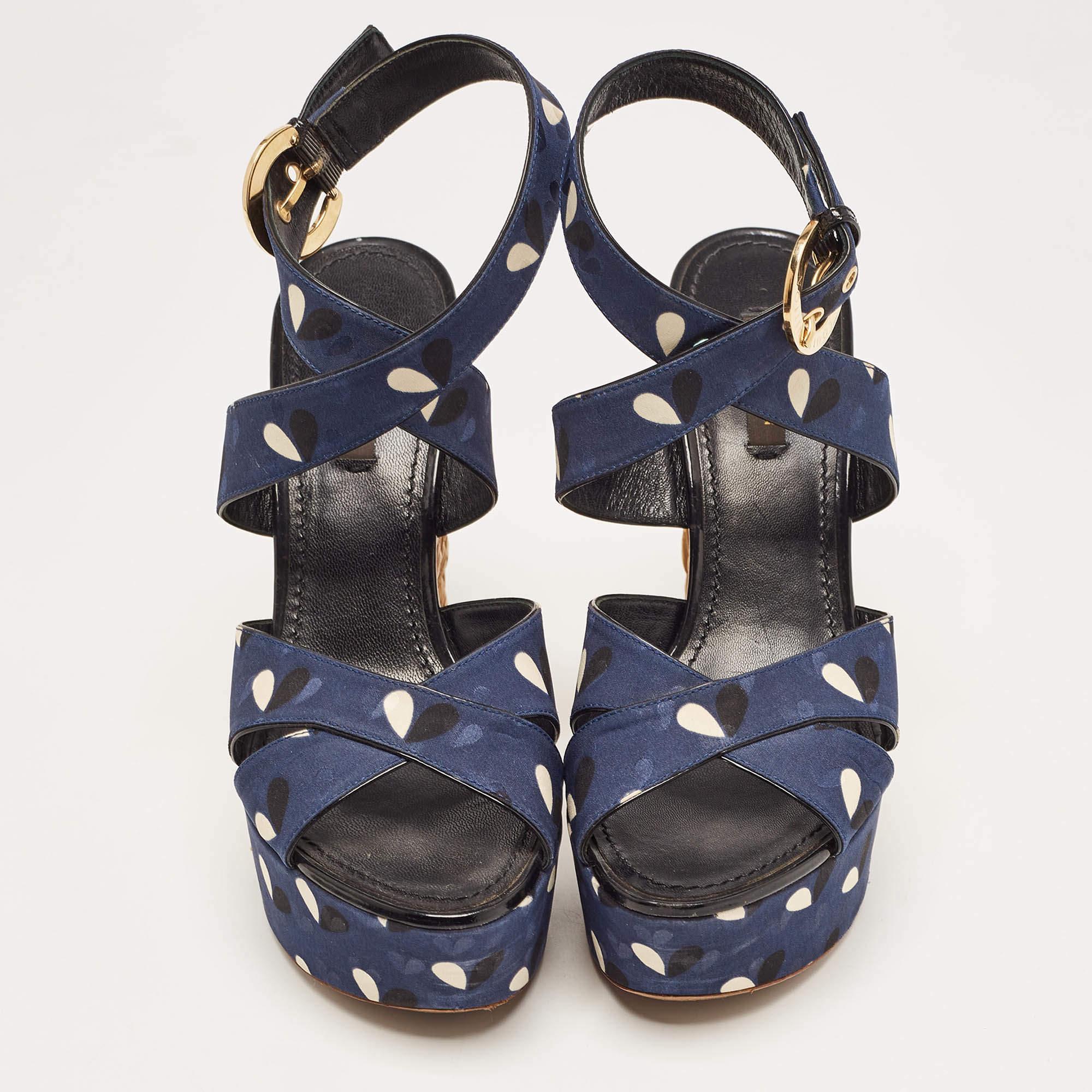 Louis Vuitton Navy Blue Printed Fabric Espadrille Wedge Ankle Wrap Sandals Size  In Good Condition For Sale In Dubai, Al Qouz 2