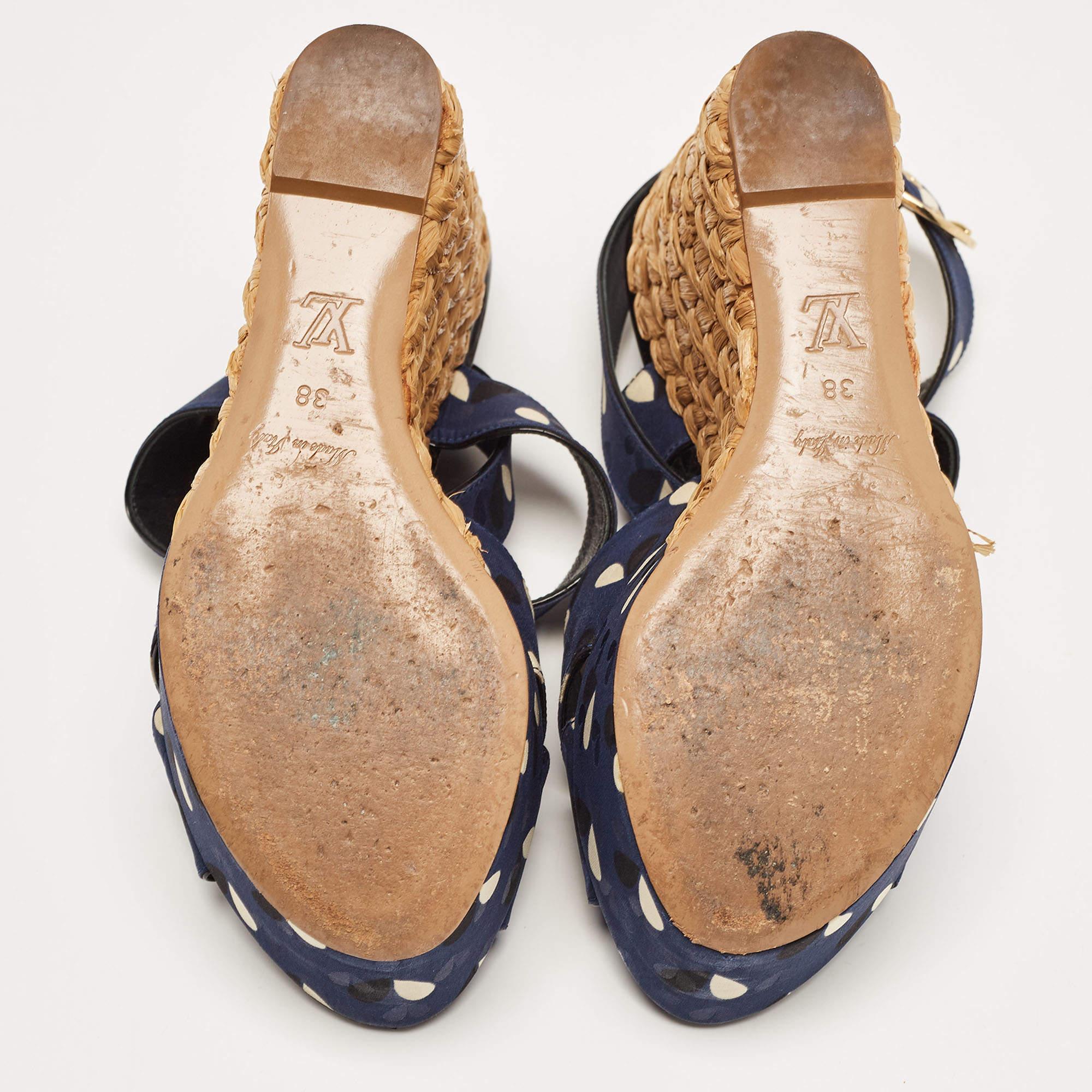 Louis Vuitton Marineblaue Espadrille-Wickel-Sandalen aus bedrucktem Stoff mit Keil und Espadrille-Knöchelbesatz Größe  im Angebot 3