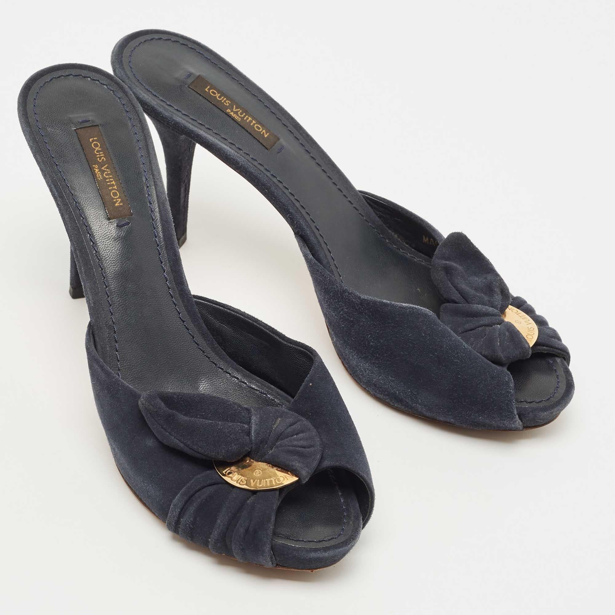 Women's Louis Vuitton Navy Blue Suede Bow Slide Sandals Size 38 For Sale