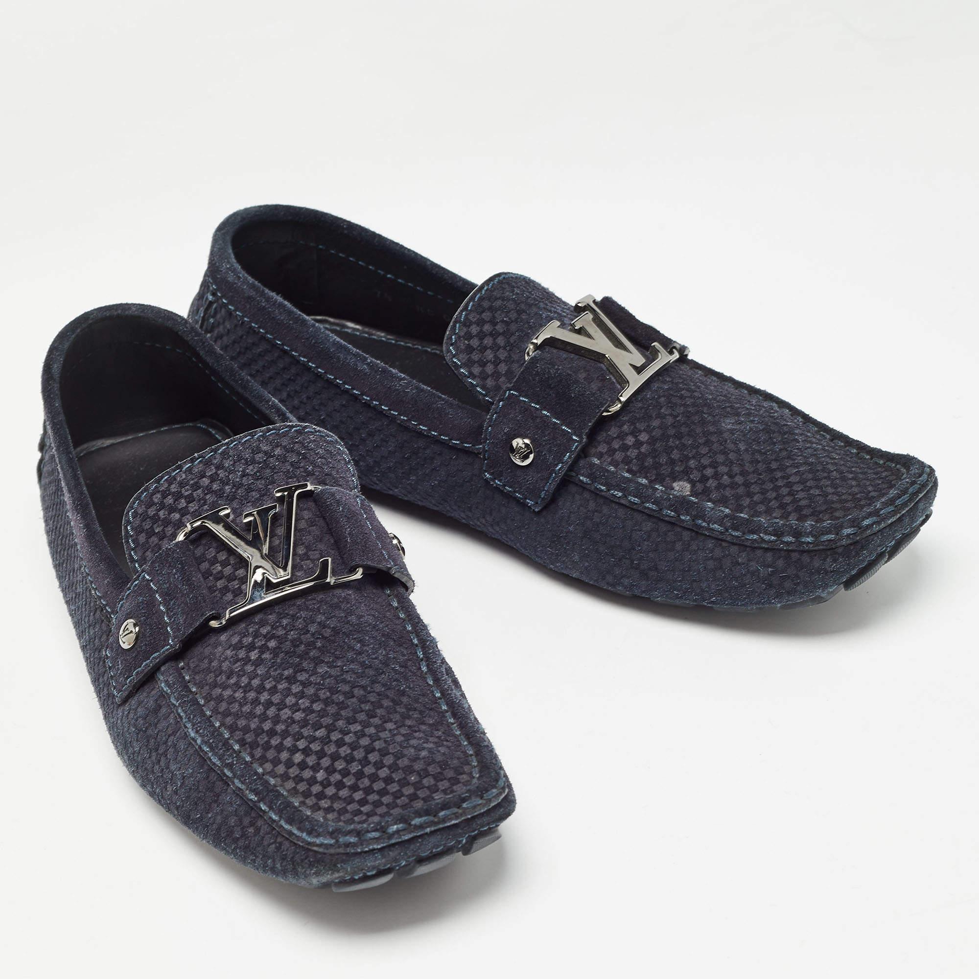 Louis Vuitton - Mocassins Monte Carlo en daim bleu marine, taille 41,5 Bon état - En vente à Dubai, Al Qouz 2