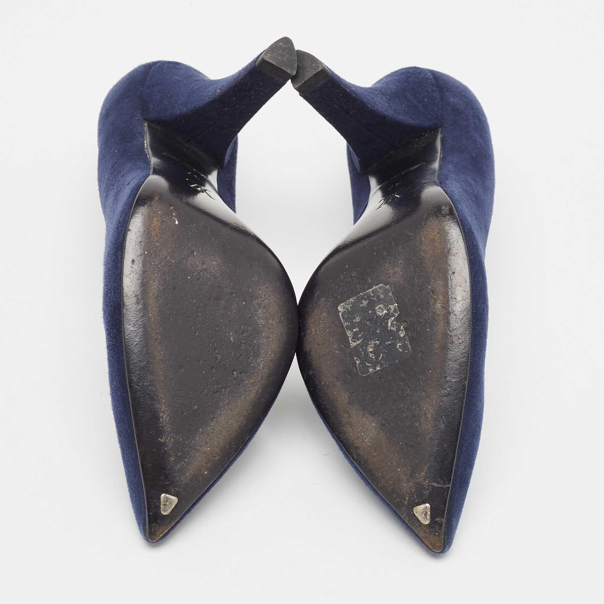 Escarpins à bout pointu en daim bleu marine Louis Vuitton, taille 37 en vente 3