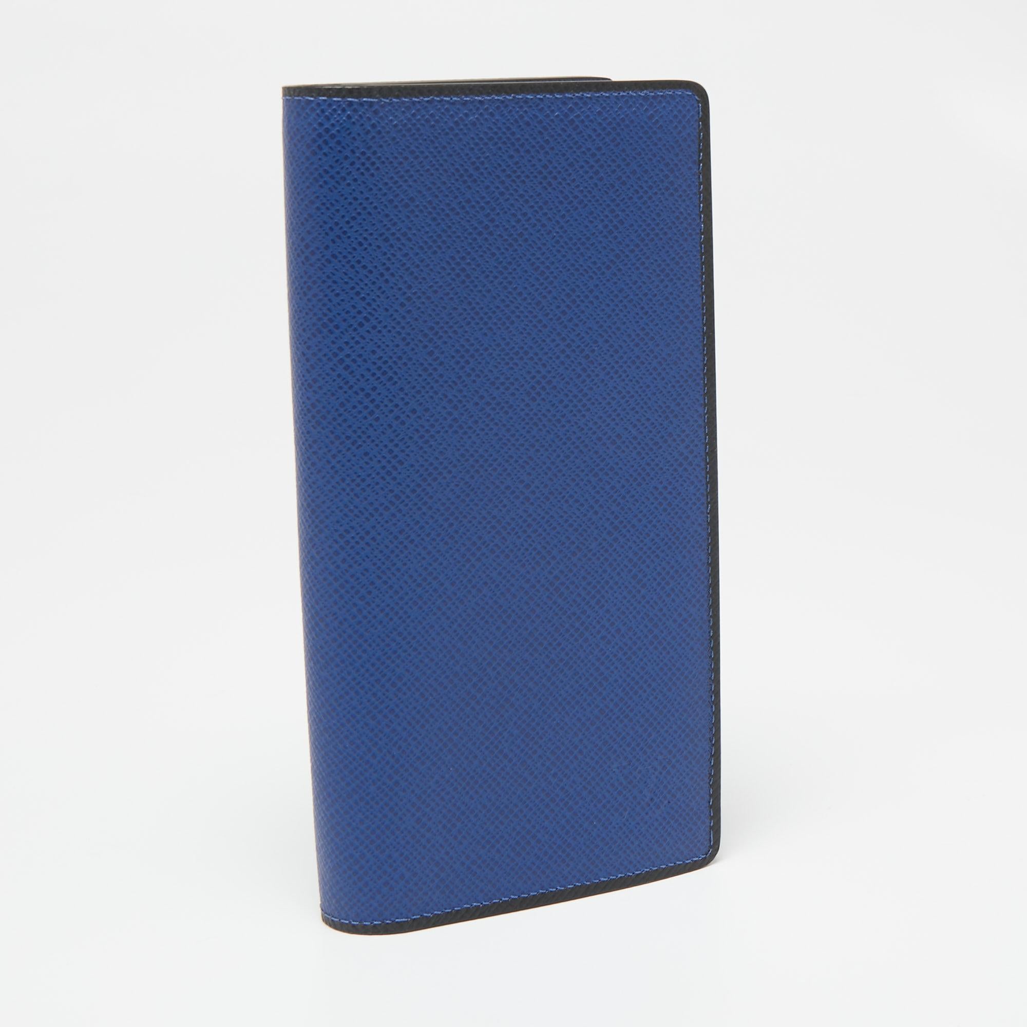 Louis Vuitton Navy Blue Taiga Leather Brazza Wallet In New Condition In Dubai, Al Qouz 2