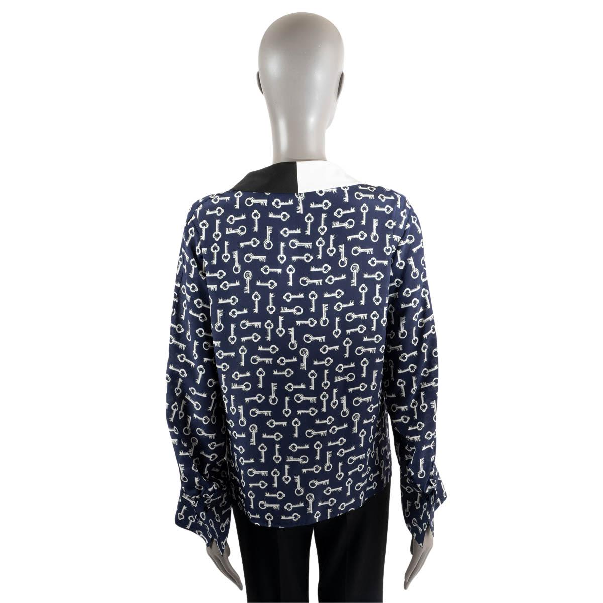 LOUIS VUITTON navy blue & white silk KEY PRINT Blouse Shirt 36 XS For Sale 1