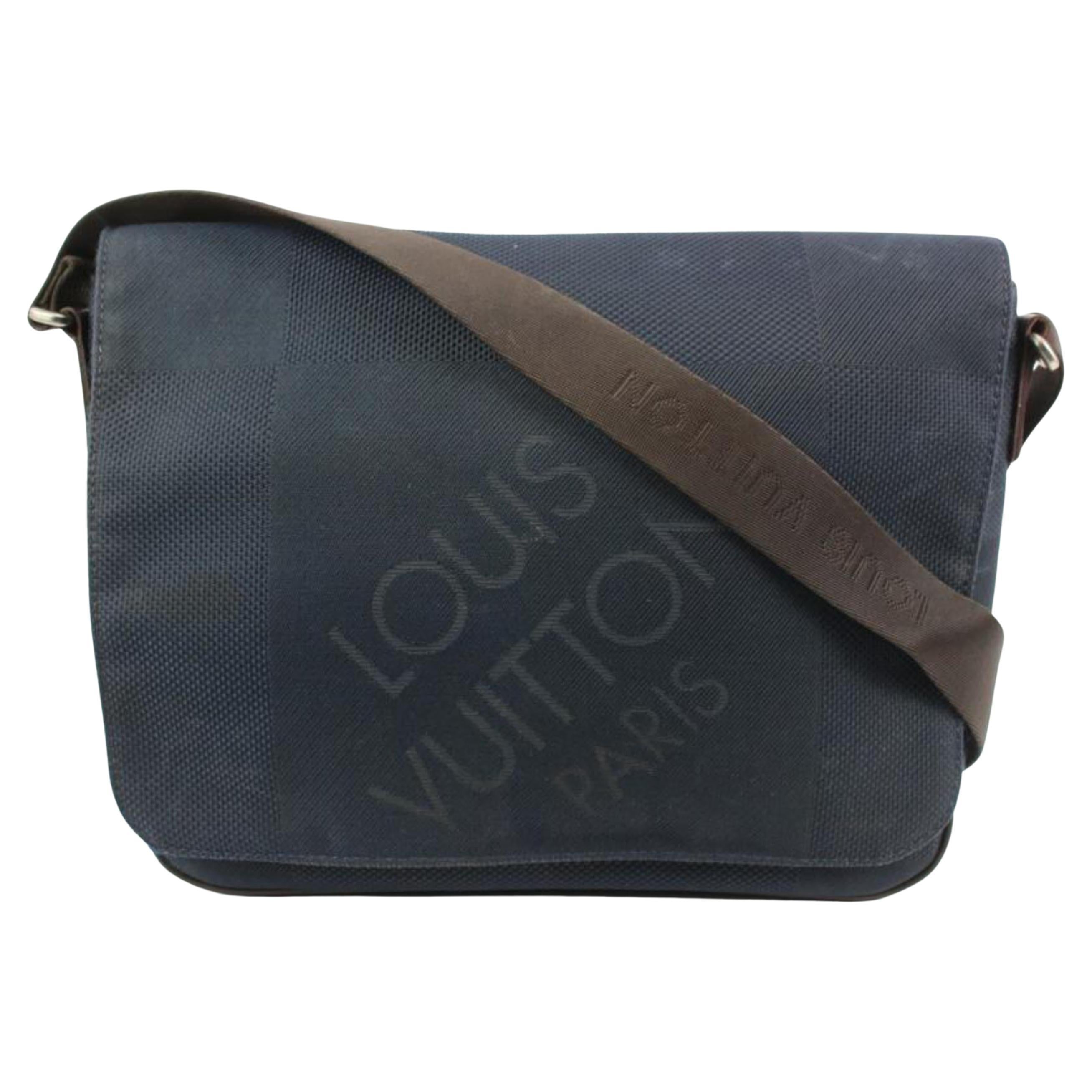 Louis Vuitton Terre Damier Geant Canvas Messenger Bag For Sale at 1stDibs   louis vuitton terre damier geant messenger bag, louis vuitton damier geant  messenger bag