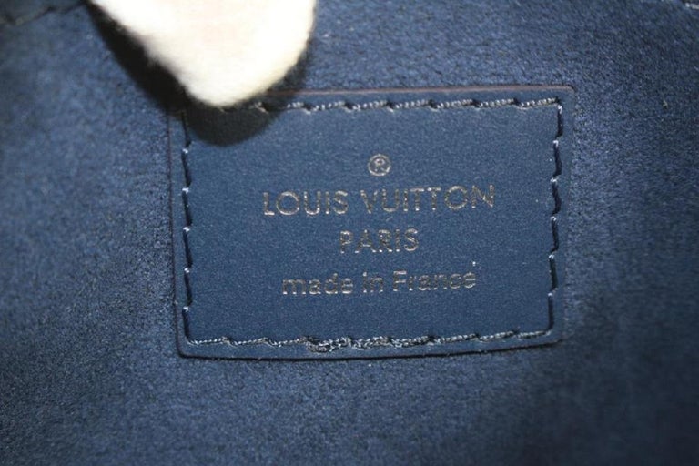 Louis Vuitton Navy Indigo Blue Epi Leather Neverfull Pochette GM Wristlet In Good Condition For Sale In Dix hills, NY