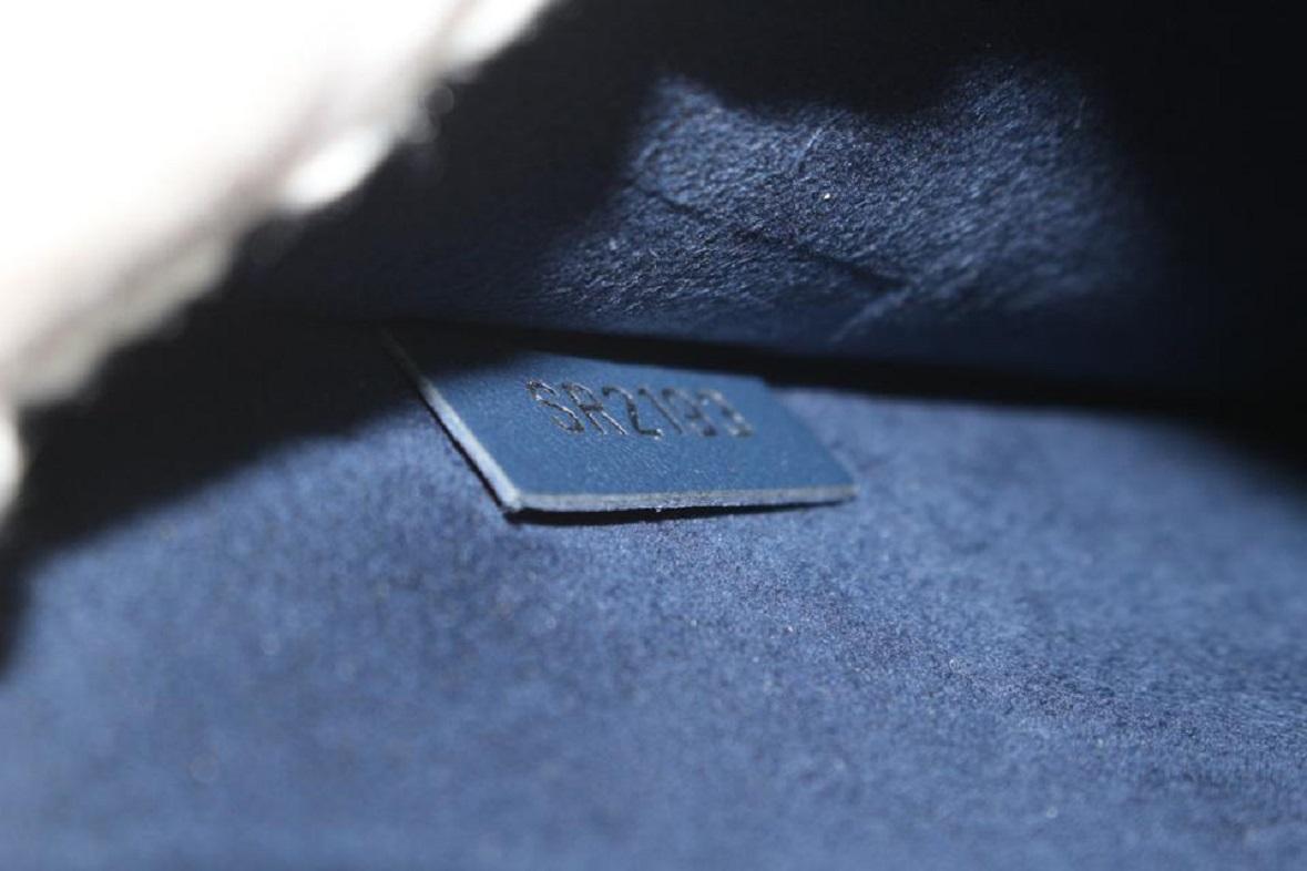 Louis Vuitton Marineblau Epi Leder Neverfull Pochette GM Handgelenkstasche in Indigoblau Damen im Angebot