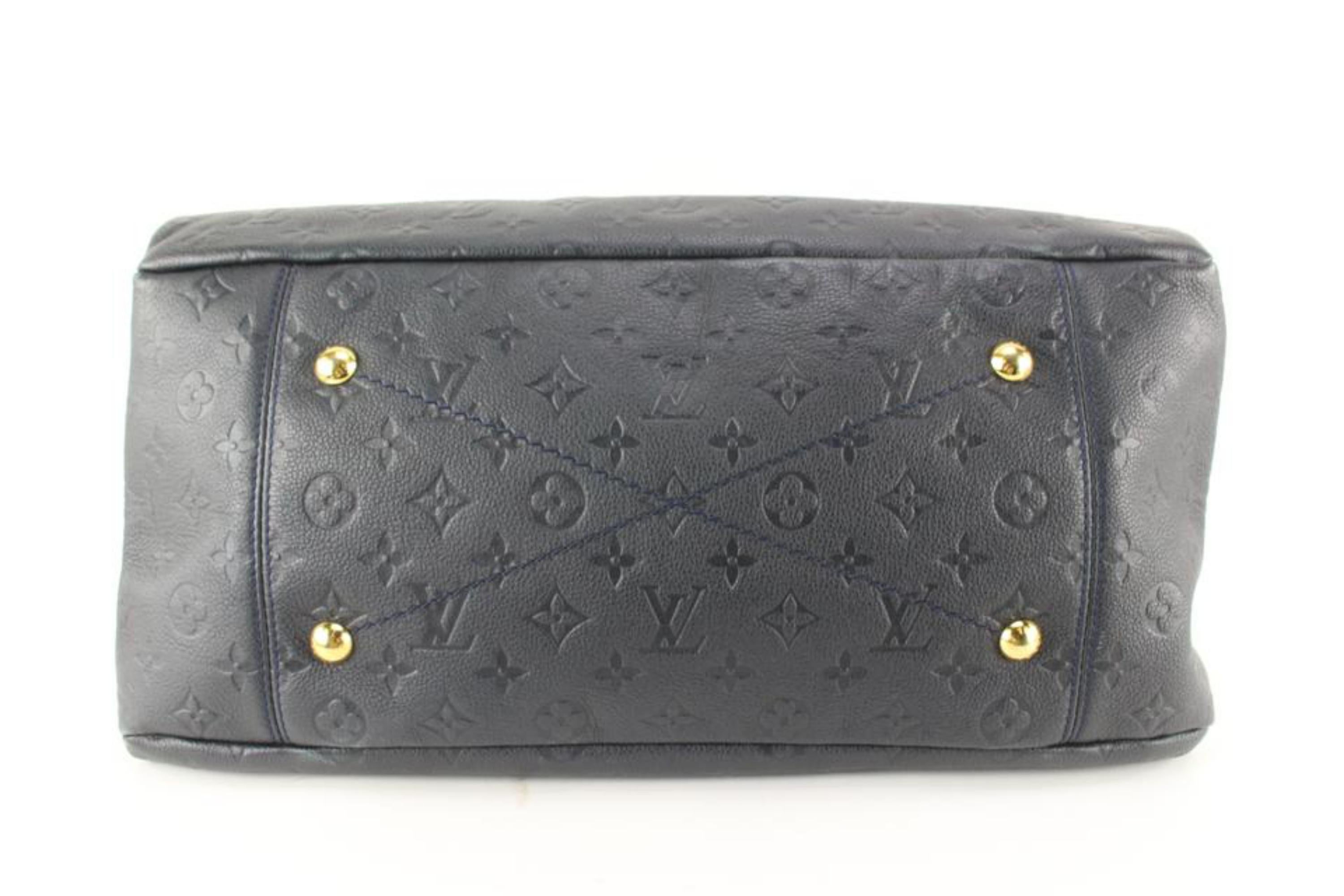 Louis Vuitton Navy Leather Monogram Empreinte Artsy MM Hobo 75lu629s In Good Condition In Dix hills, NY