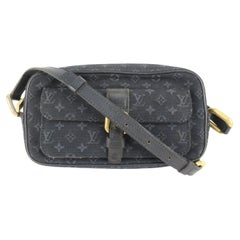 Louis Vuitton - Authenticated Small Bag - Leather Navy Plain for Men, Very Good Condition