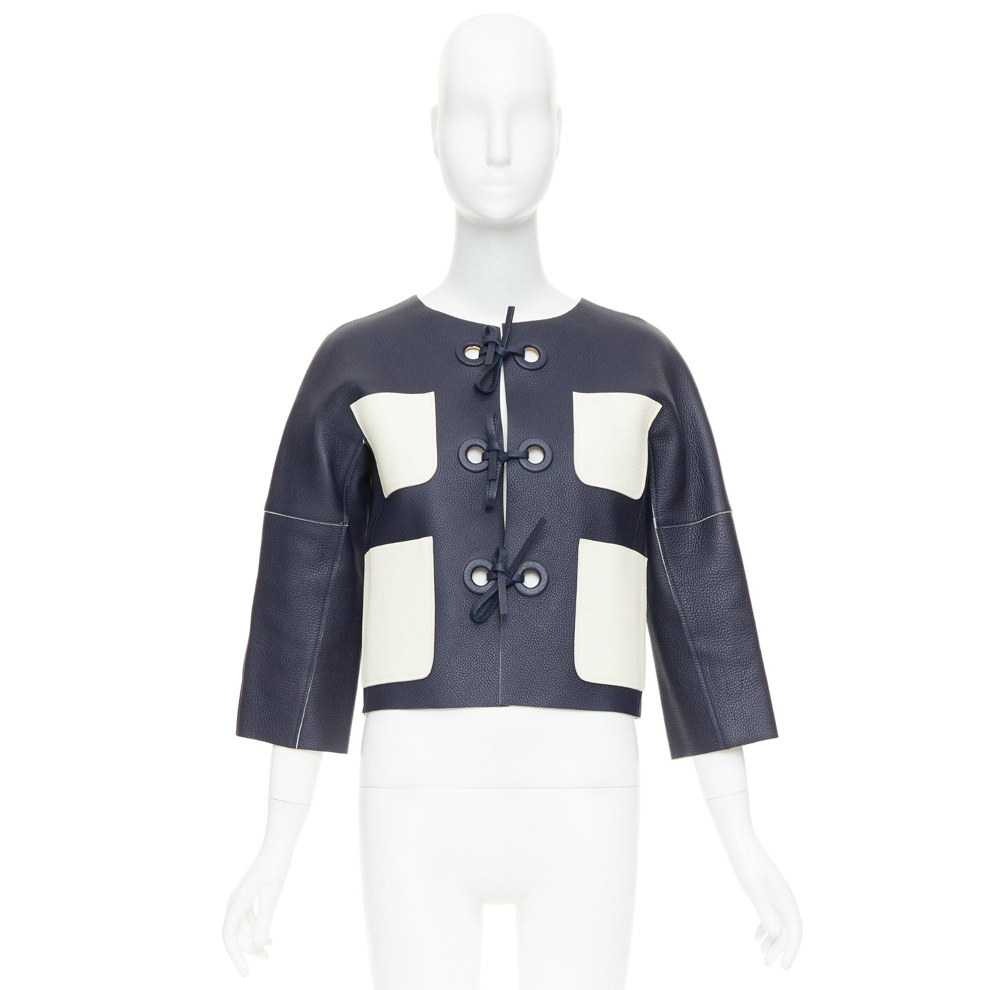 LOUIS VUITTON blouson en cuir texturé marine écru à nouer sur le devant FR36 M en vente 6