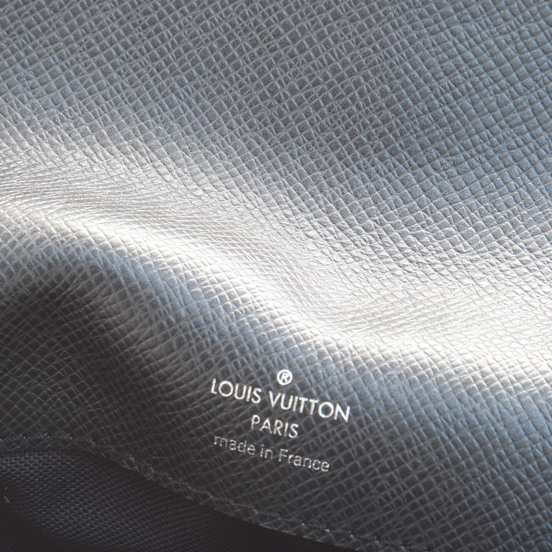 Louis Vuitton Neo Belaia Clutch Taiga Leather 4