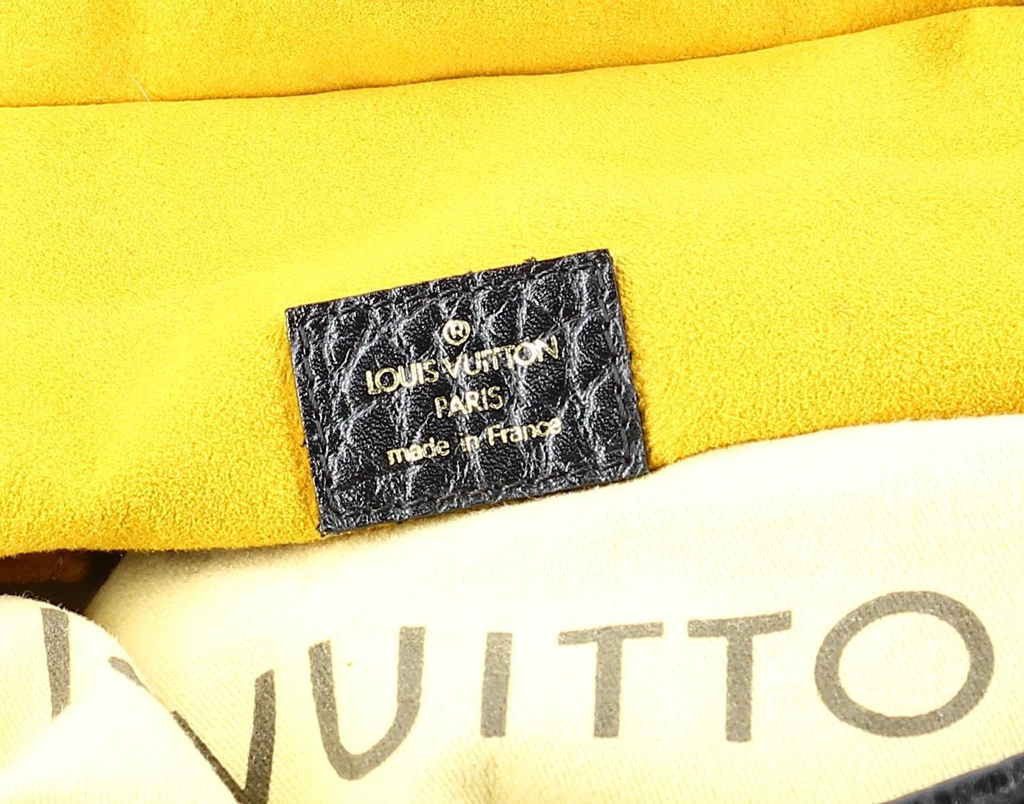 Louis Vuitton Neo Caby Monogram Bag in Black Denim In Good Condition In PARIS, FR