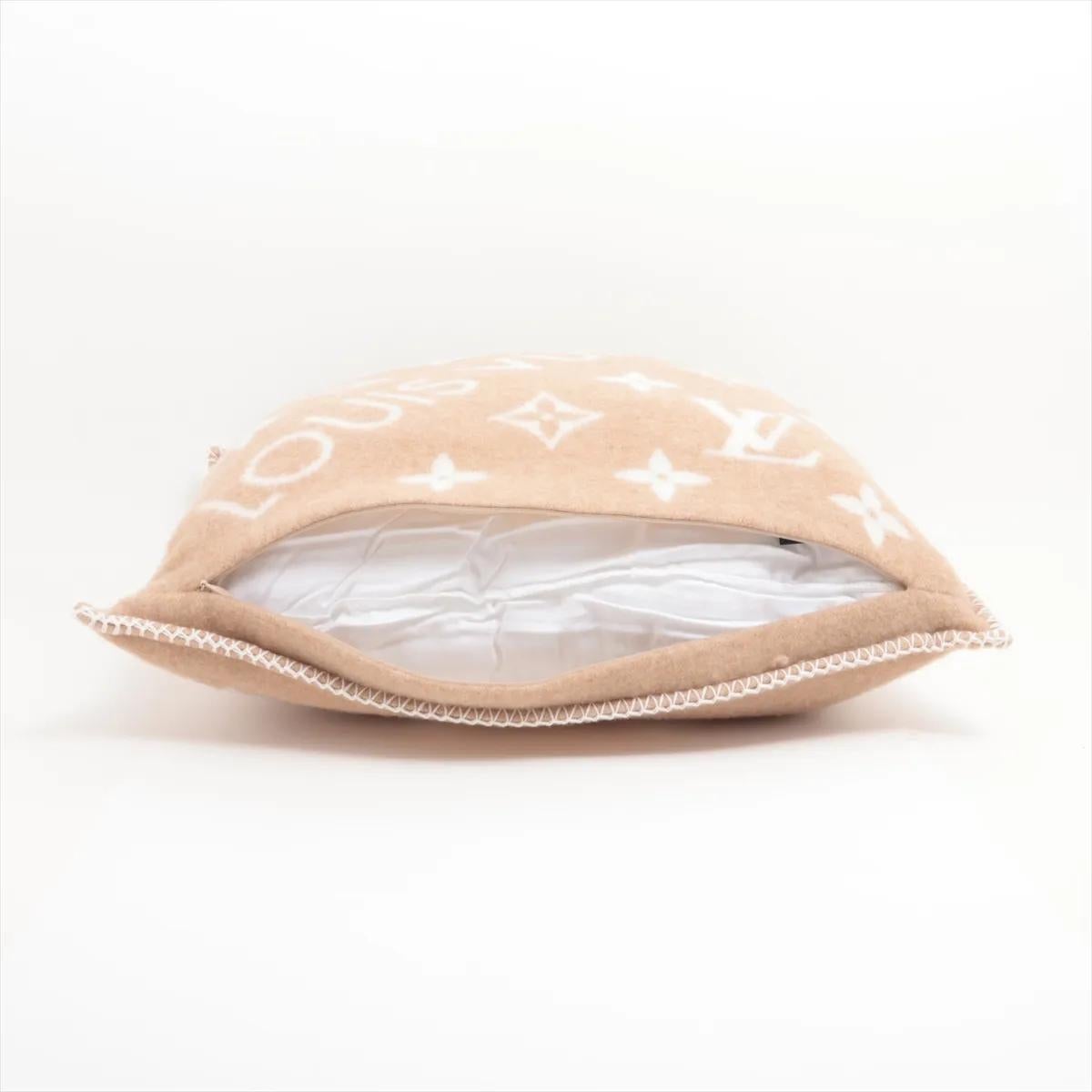 Cuscino Louis Vuitton Neo Monogram Beige in vendita 1